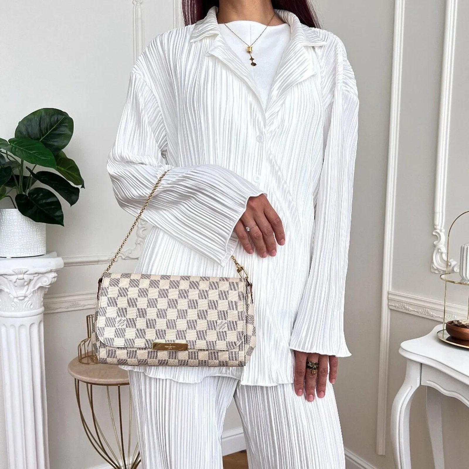 100% Authentic Louis Vuitton Favorite MM Azue Damier Crossbody Clutch Bag DU1107