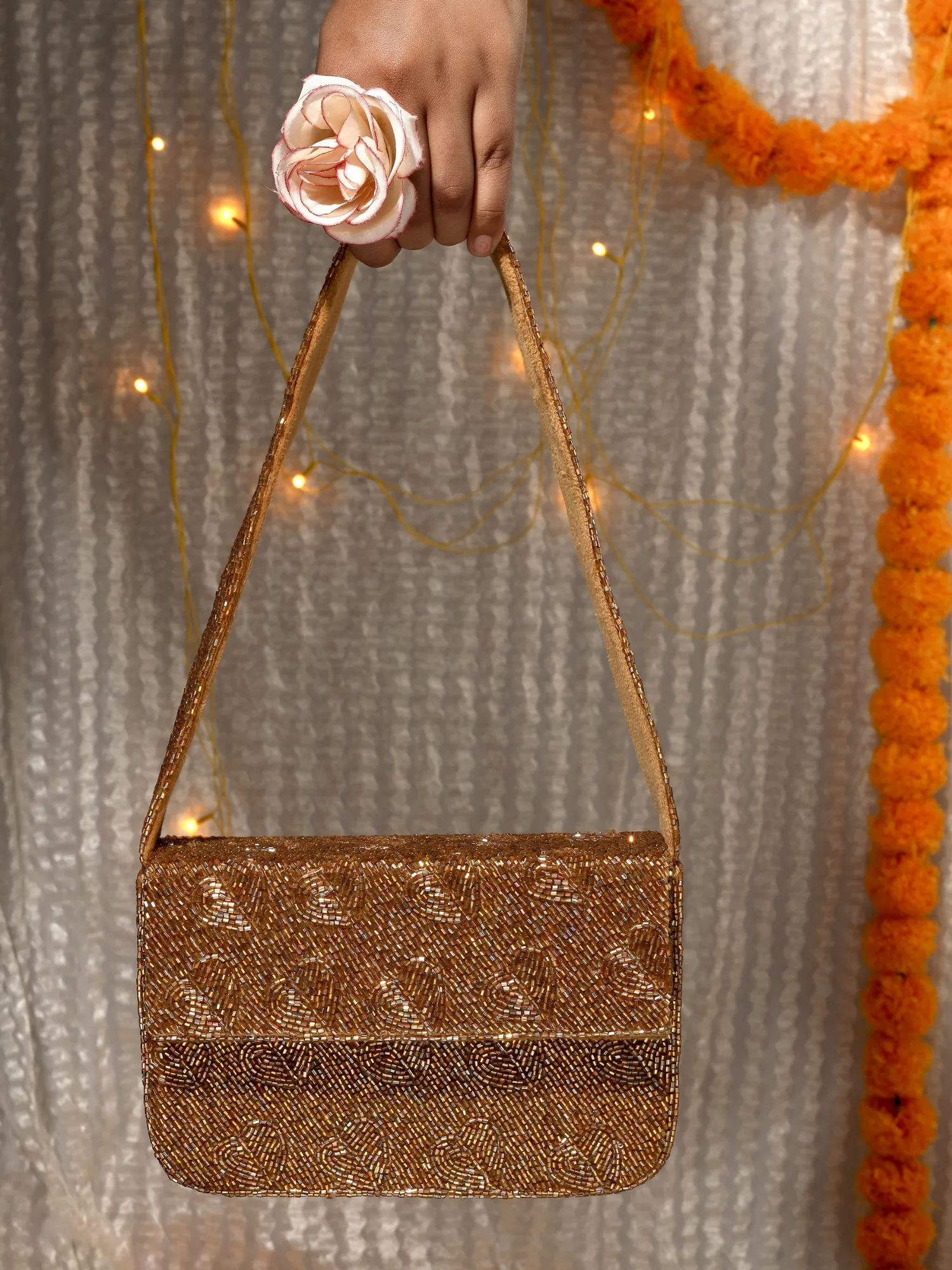 Antique Gleam Heart Purse