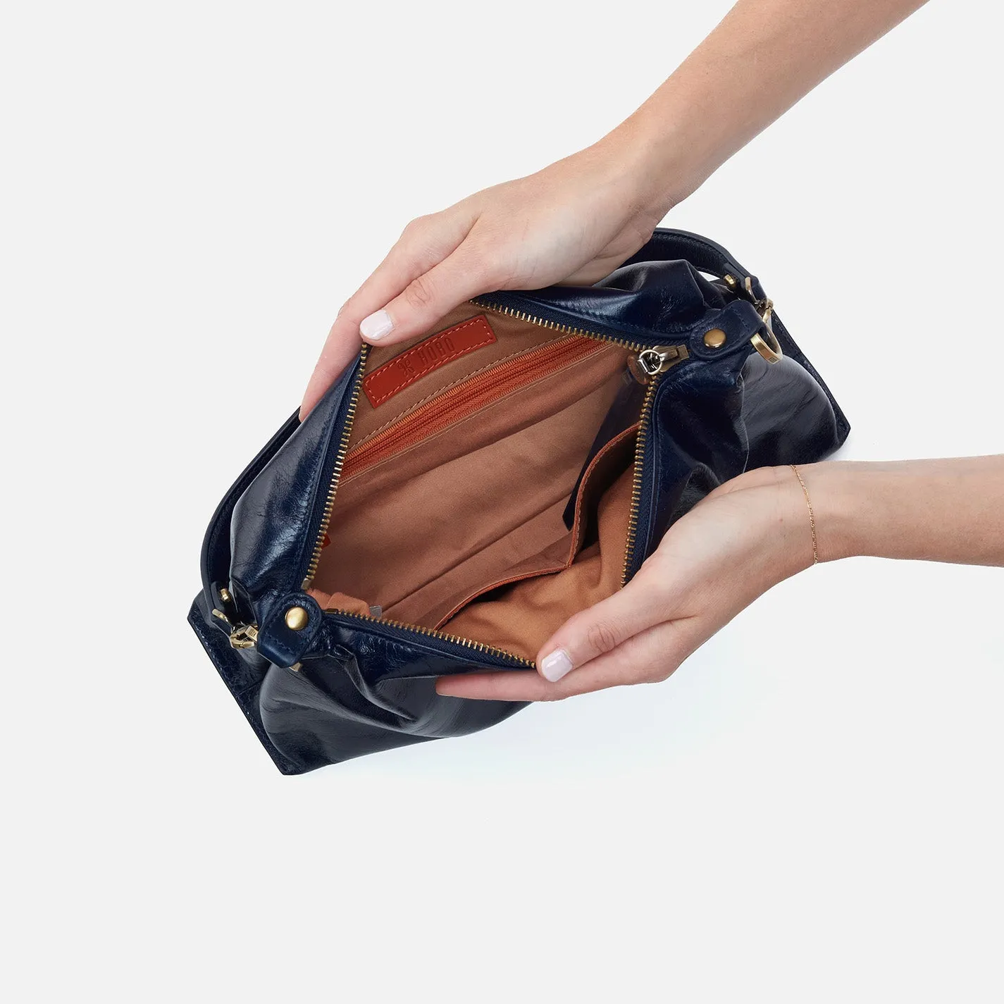 Avon Shoulder Bag in Polished Leather - Nightshade