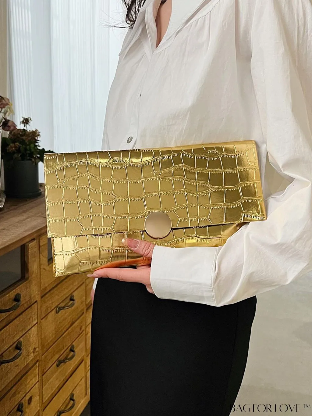 BagForLove - Black Crocodile Embossed Envelope Bag: Elegant PU Finish