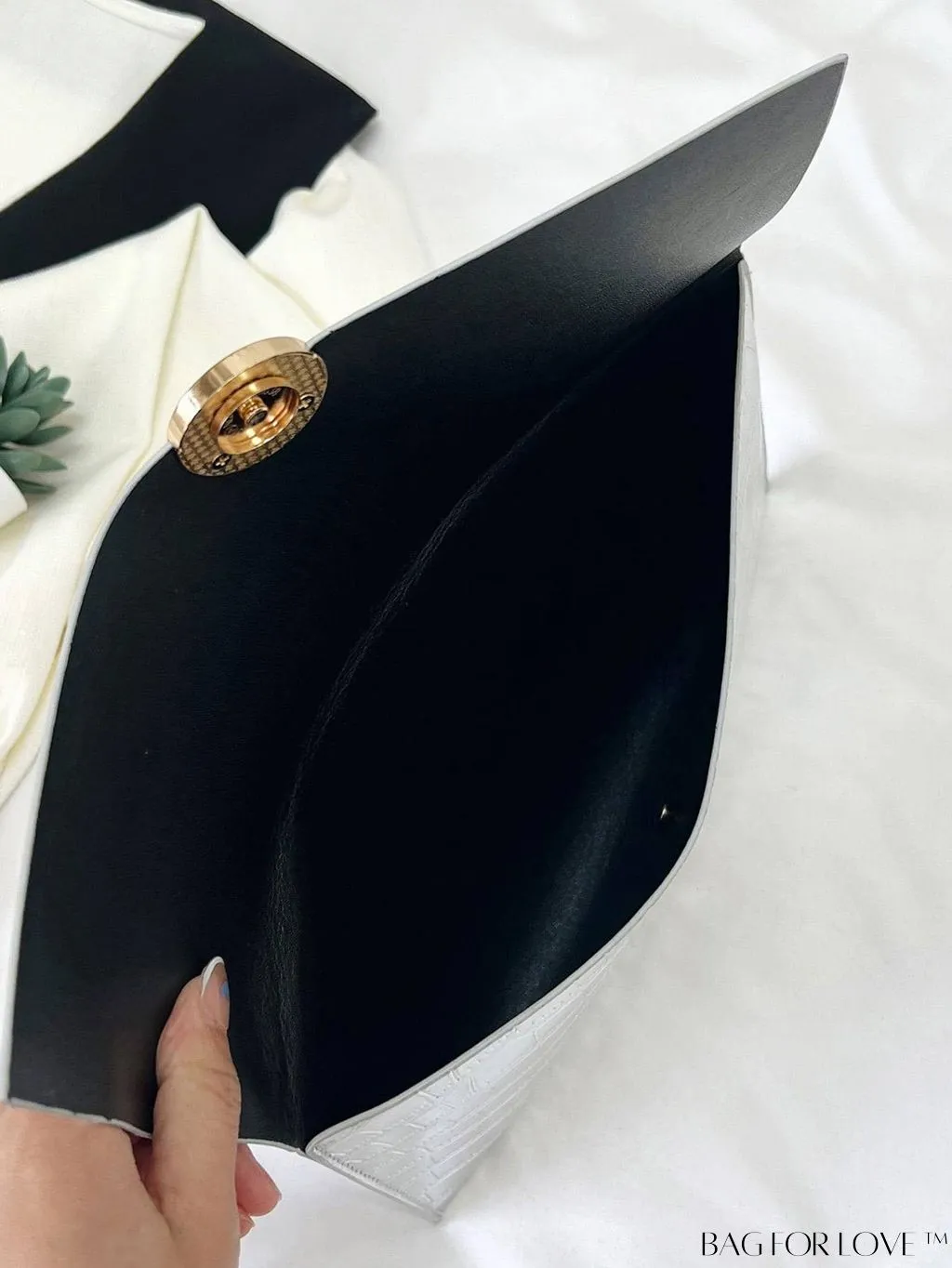 BagForLove - Black Crocodile Embossed Envelope Bag: Elegant PU Finish
