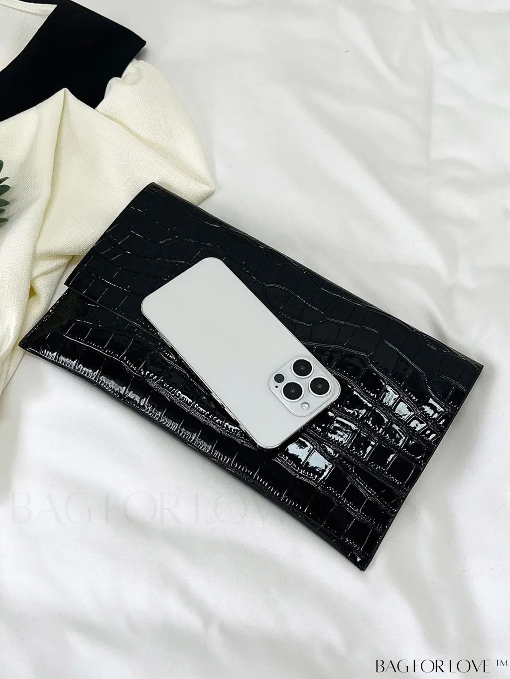 BagForLove - Black Crocodile Embossed Envelope Bag: Elegant PU Finish