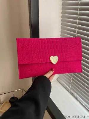 BagForLove - Chic Crocodile-Embossed Envelope Bag with Heart Decor and Chain Strap