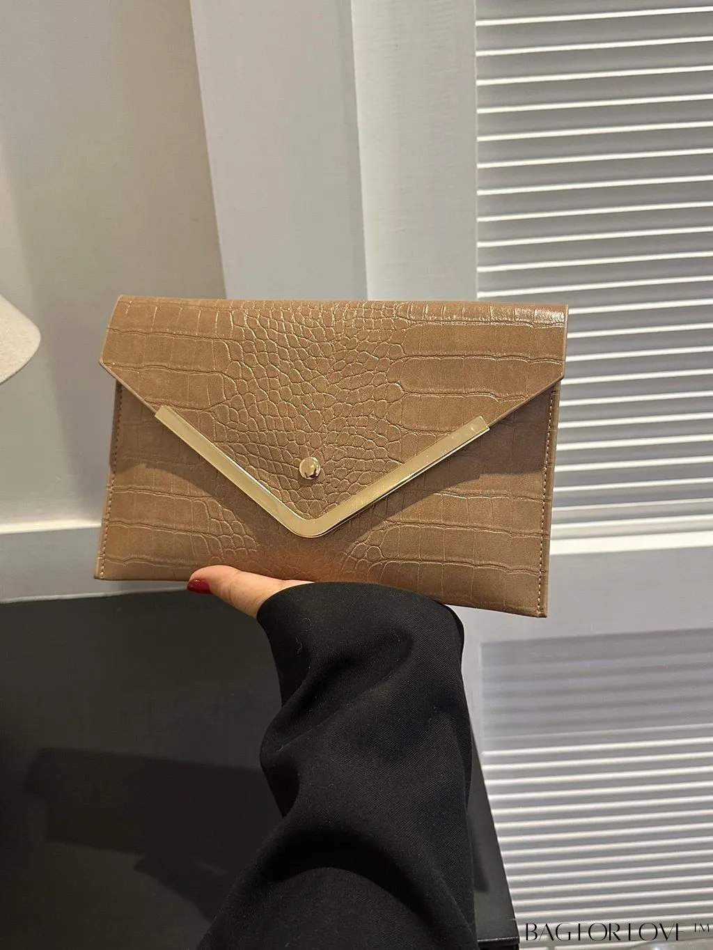 BagForLove - Chic Crocodile Embossed Envelope Clutch with Metal Edge - Solid Color