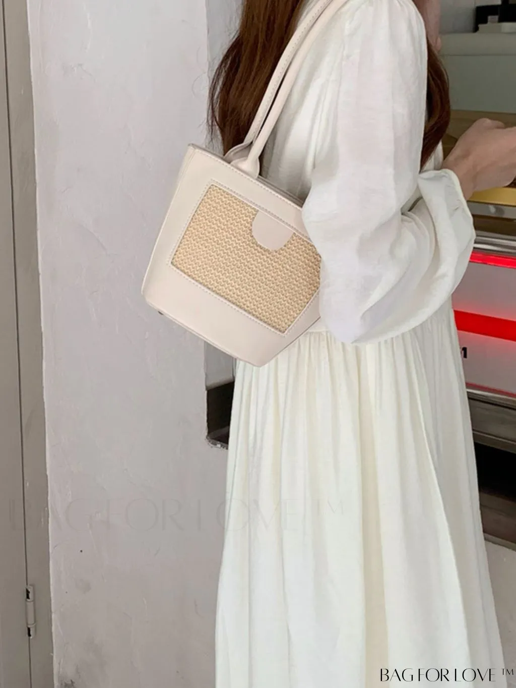 BagForLove - Classic Woven Straw Bucket Handbag - Timeless Vintage Charm