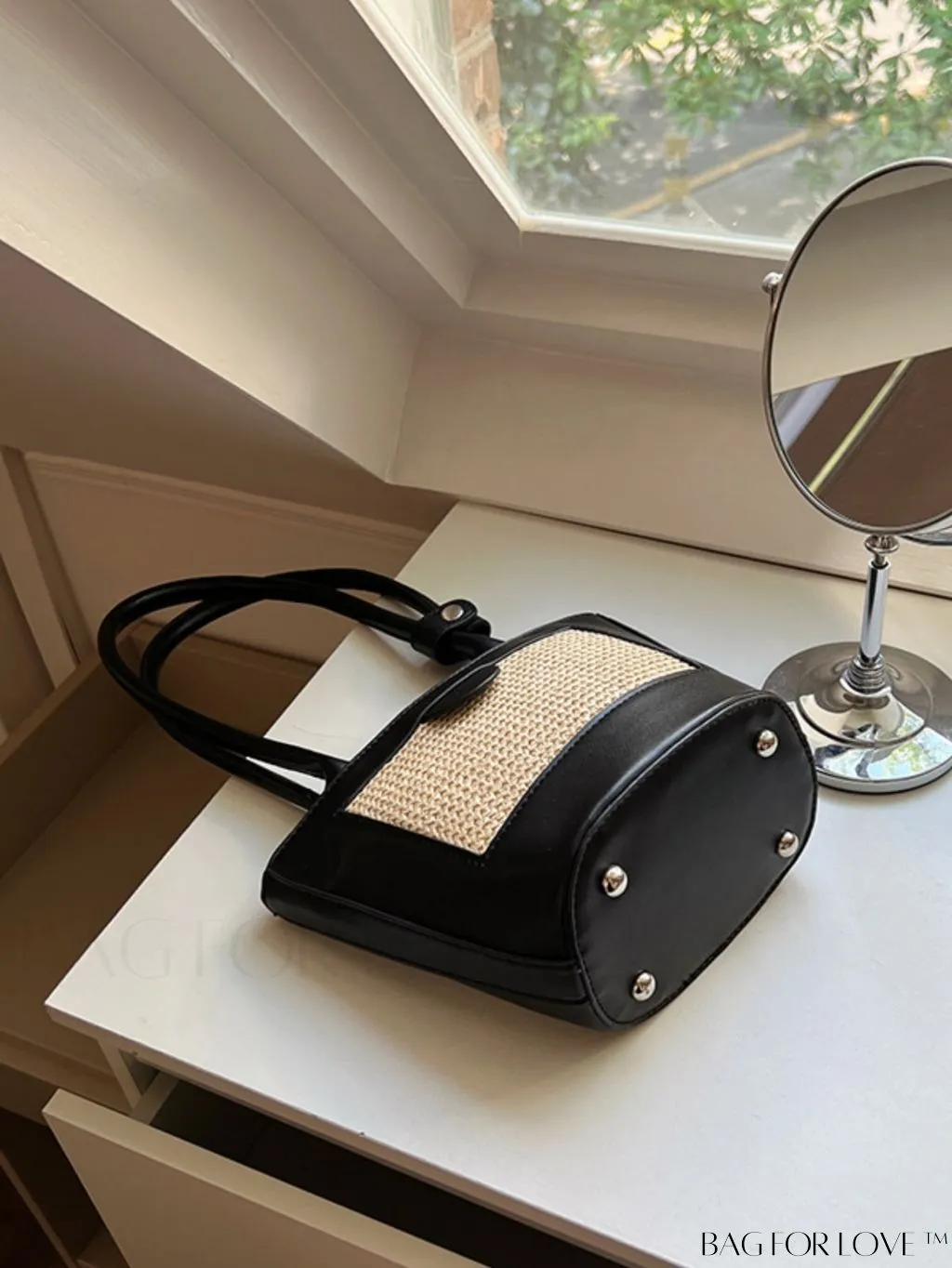 BagForLove - Classic Woven Straw Bucket Handbag - Timeless Vintage Style