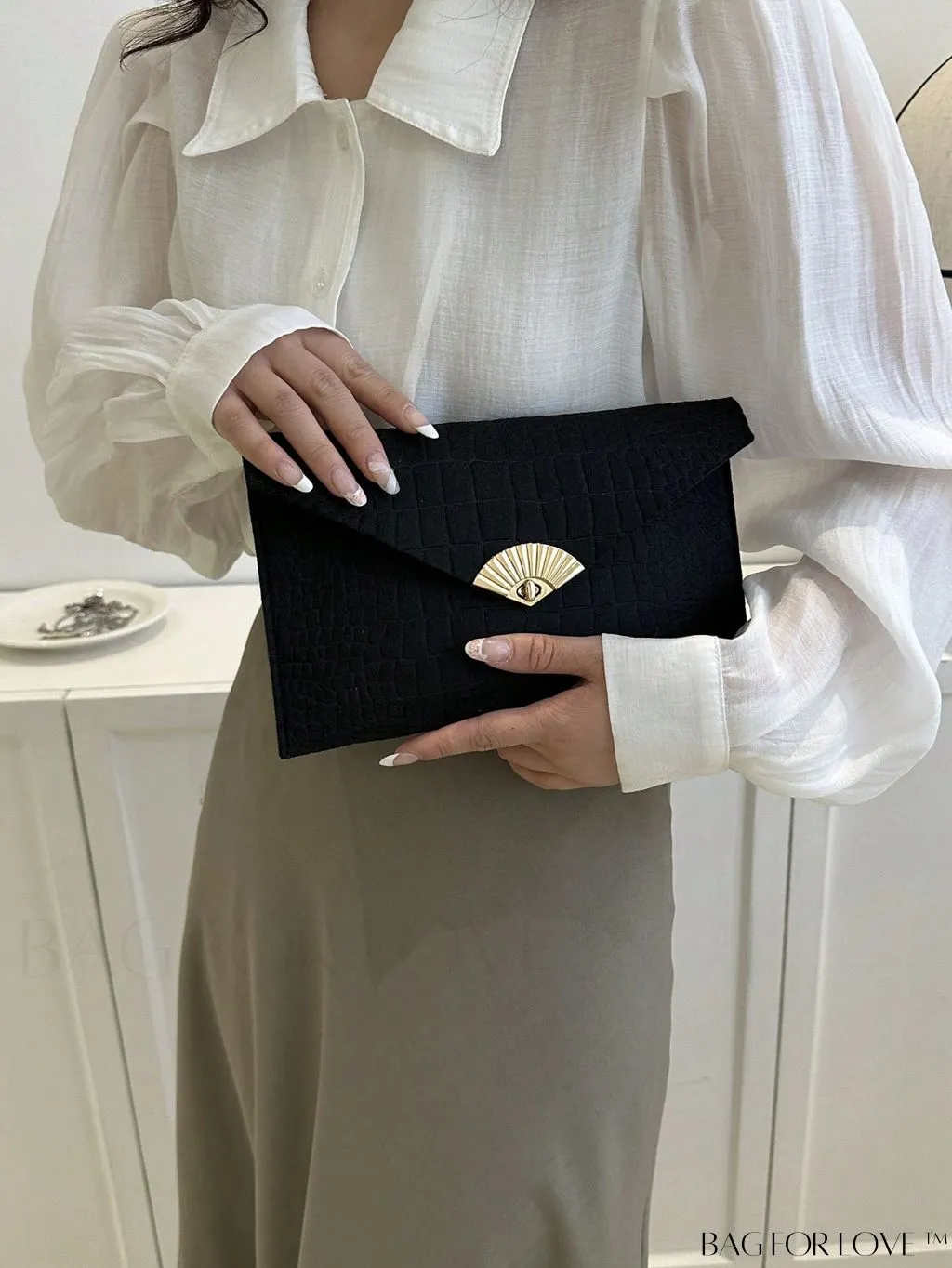 BagForLove - Crocodile Embossed Flap Envelope Bag - Stylish Polyester Fashion Accessory