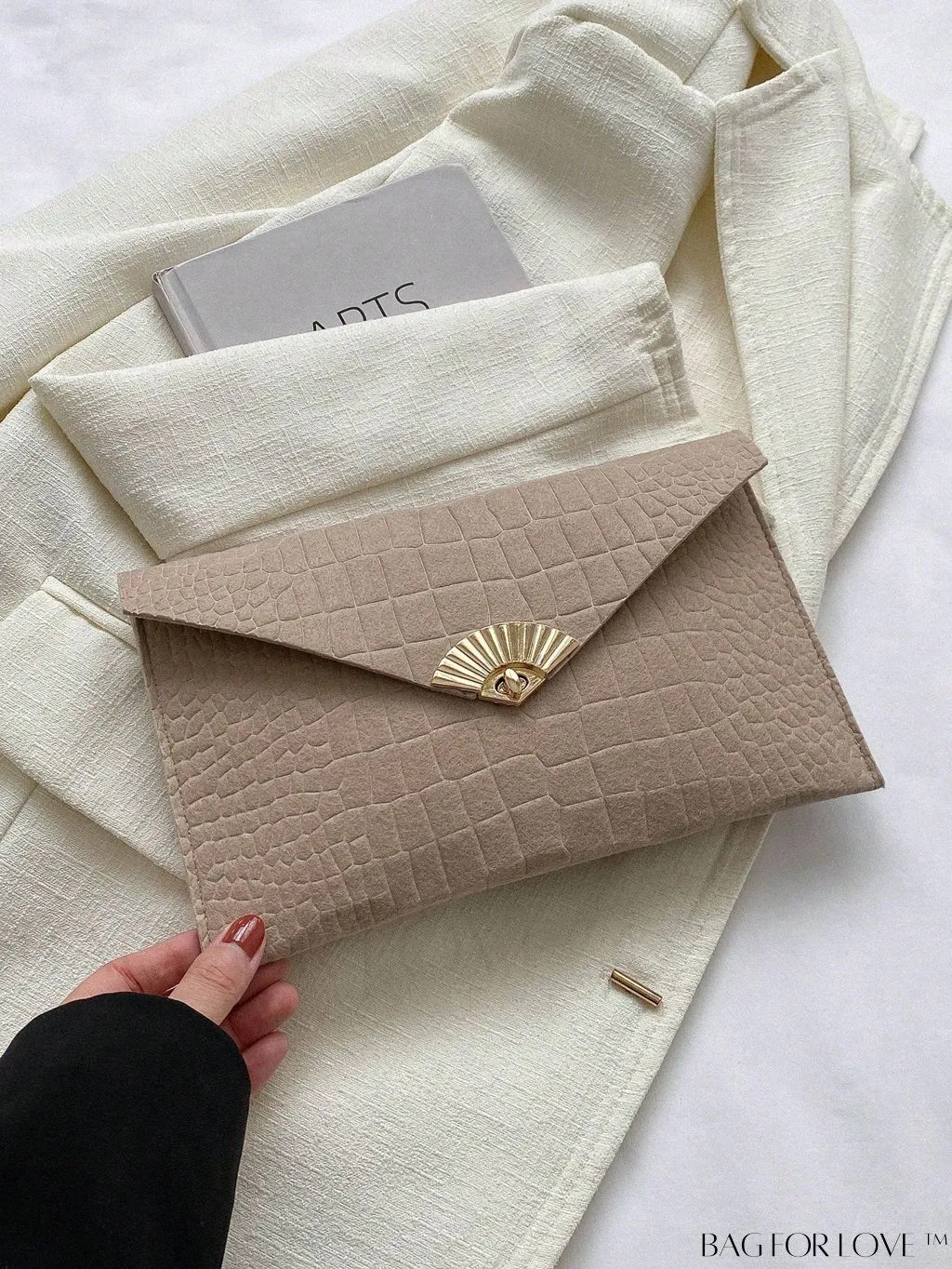 BagForLove - Crocodile Embossed Flap Envelope Bag - Stylish Polyester Fashion Accessory