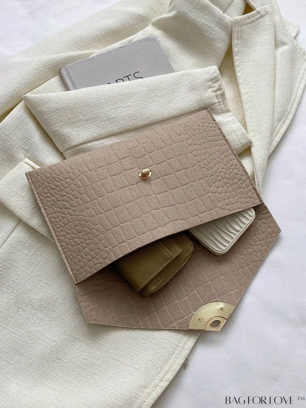BagForLove - Crocodile Embossed Flap Envelope Bag - Stylish Polyester Fashion Accessory
