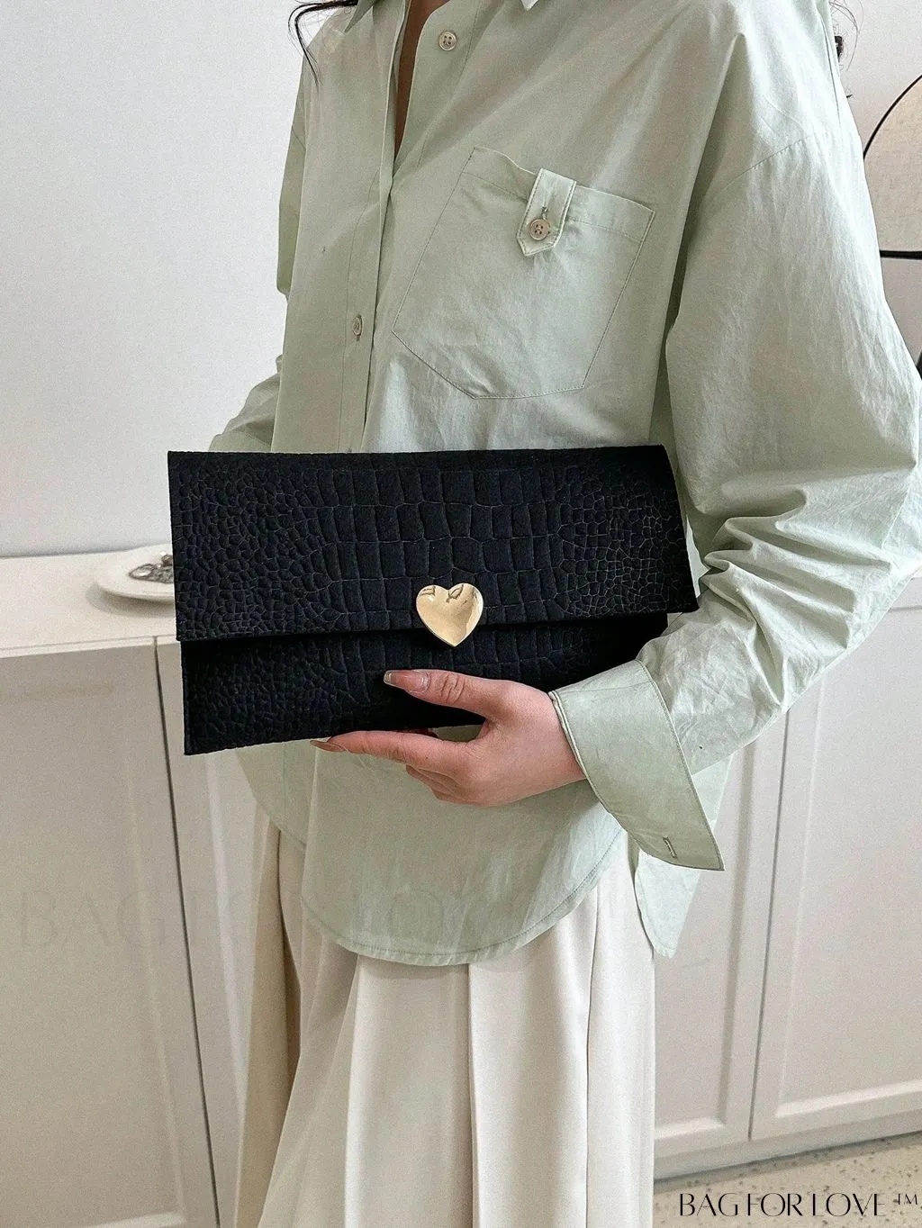 BagForLove - Crocodile Embossed Heart Flap Envelope Bag - Medium Size