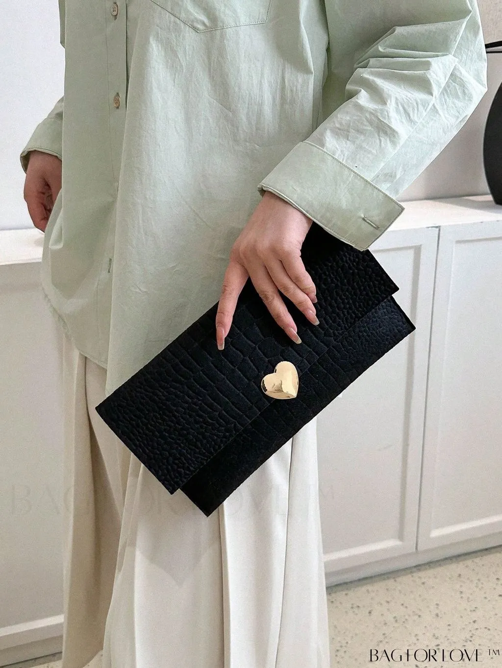 BagForLove - Crocodile Embossed Heart Flap Envelope Bag - Medium Size