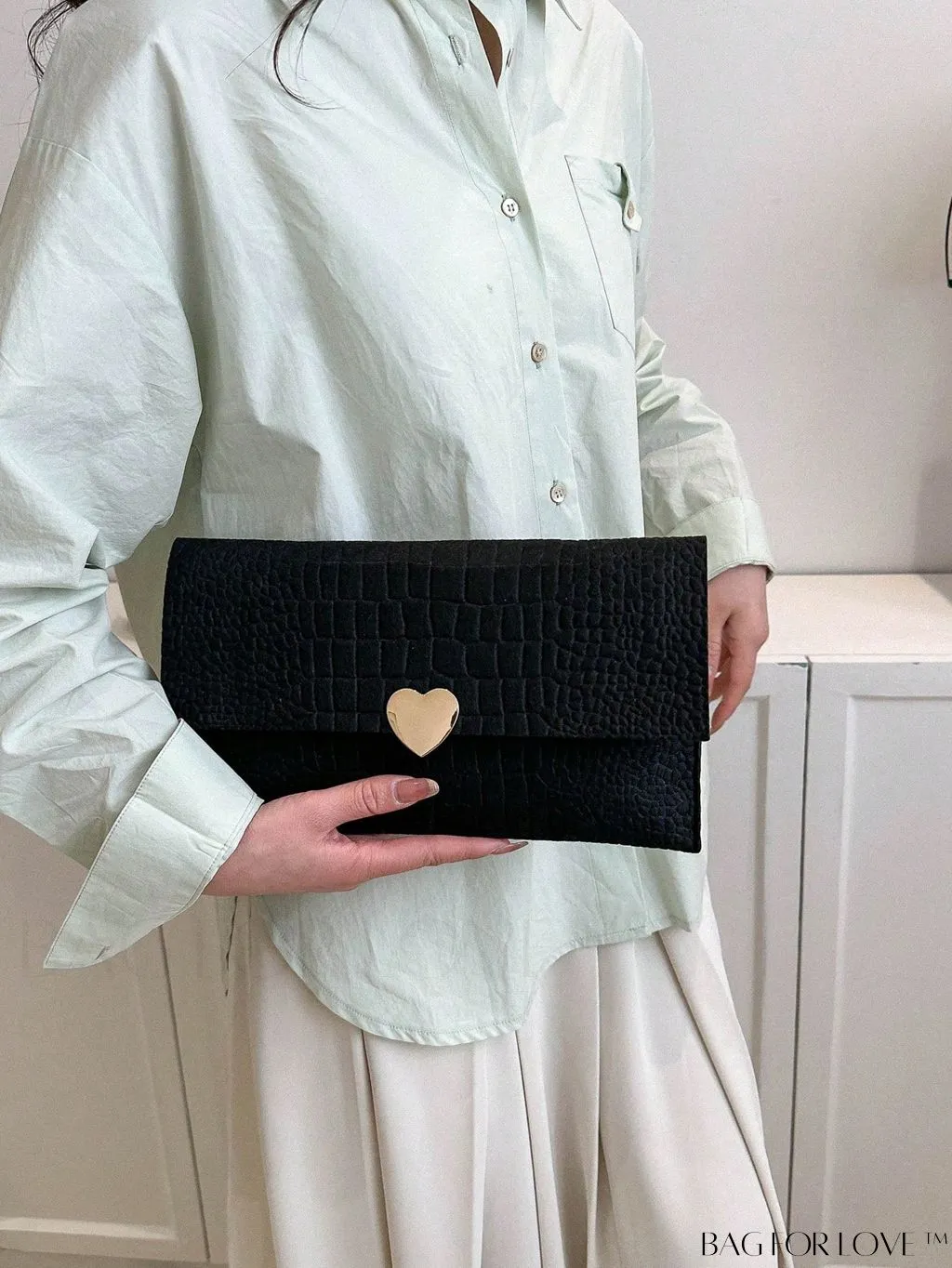 BagForLove - Crocodile Embossed Heart Flap Envelope Bag - Medium Size