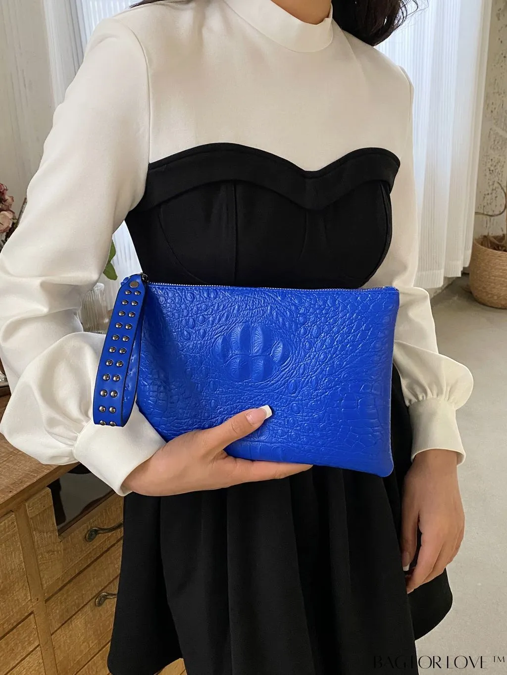 BagForLove - Crocodile Embossed PU Square Bag for Everyday Use