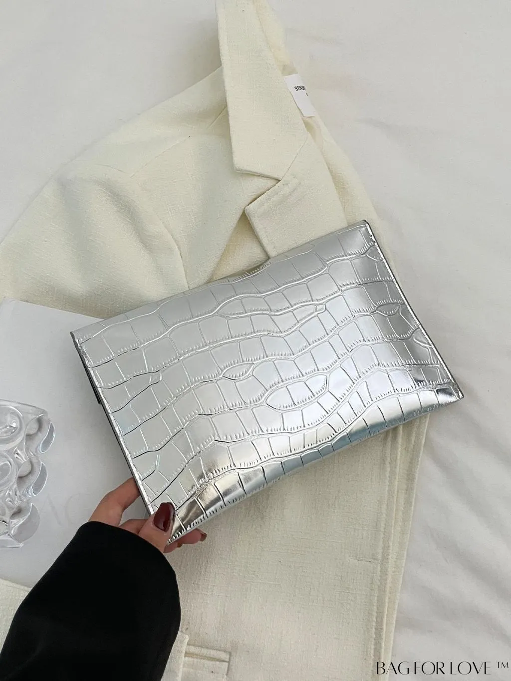 BagForLove - Funky Circle Crocodile Embossed Medium Envelope Bag with Turn-lock Closure