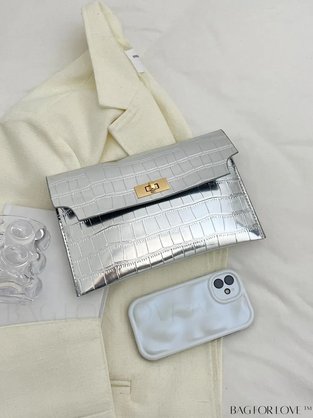 BagForLove - Funky Circle Crocodile Embossed Medium Envelope Bag with Turn-lock Closure