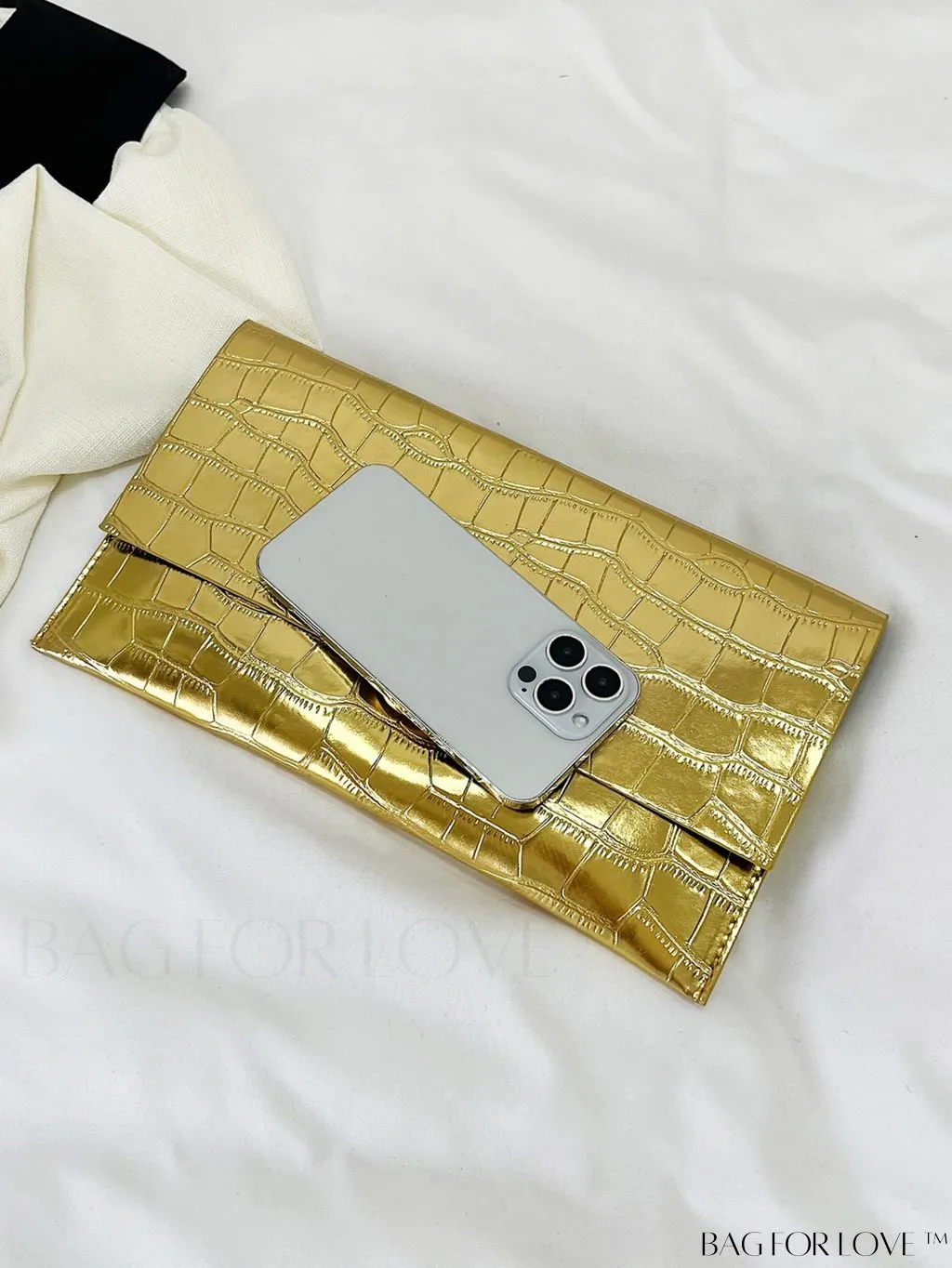 BagForLove - Funky Crocodile-Embossed Metallic PU Envelope Bag with Flap