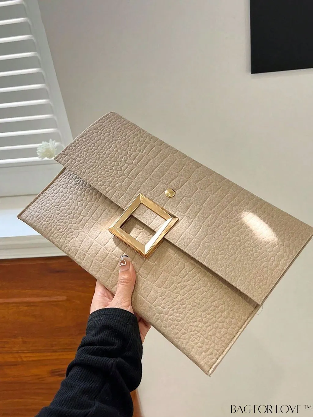 BagForLove - Green Crocodile-Embossed Envelope Bag with Metal Decor - Elegance Redefined