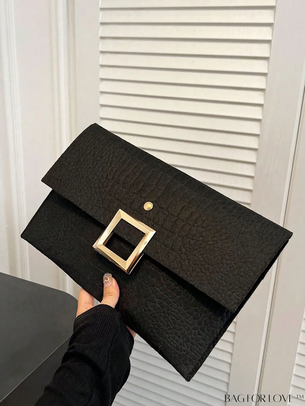BagForLove - Green Crocodile-Embossed Envelope Bag with Metal Decor - Elegance Redefined