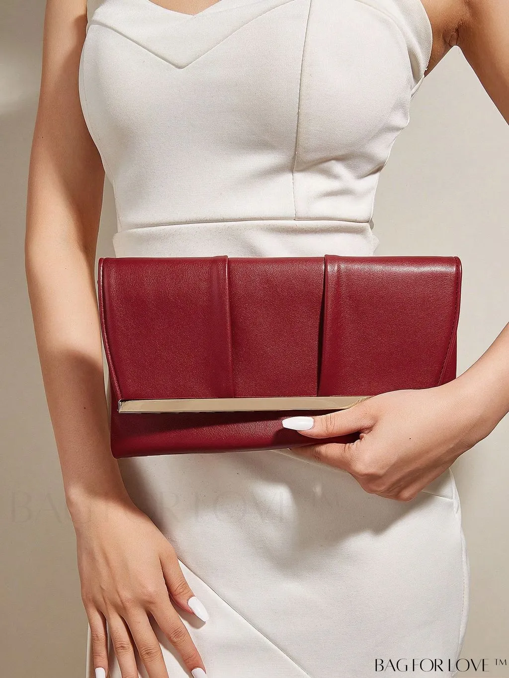 BagForLove - Ruched Detail Metal Envelope Bag for Elegant Home Decor
