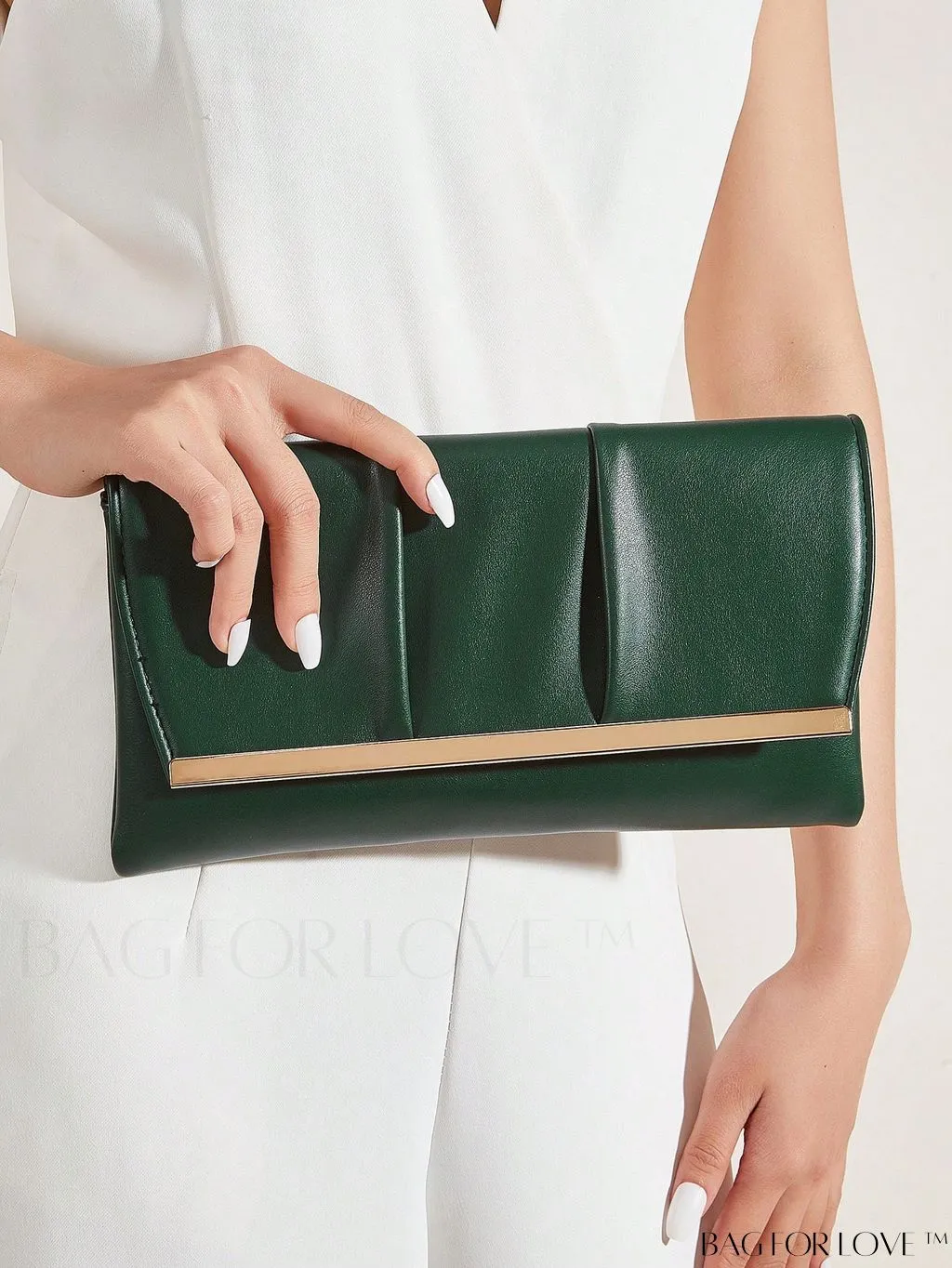 BagForLove - Ruched Detail Metal Envelope Bag for Elegant Home Decor