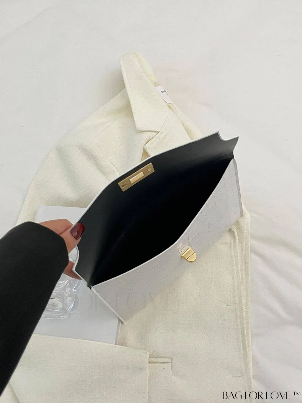 BagForLove - Womens Crocodile Print Envelope Clutch: Chic and Stylish.