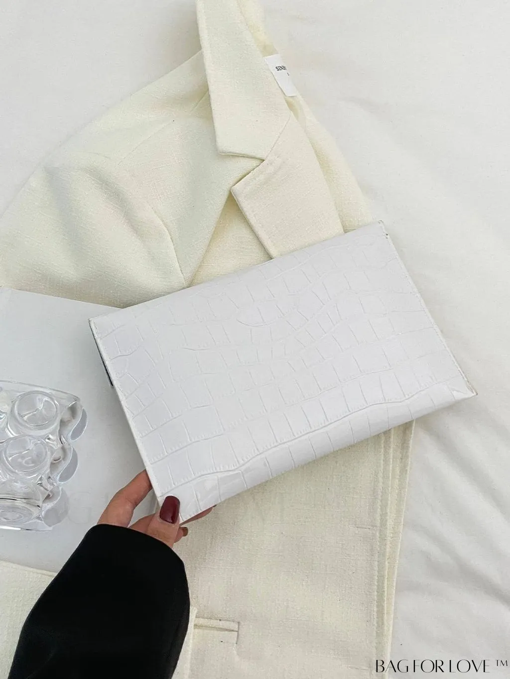 BagForLove - Womens Crocodile Print Envelope Clutch: Chic and Stylish.