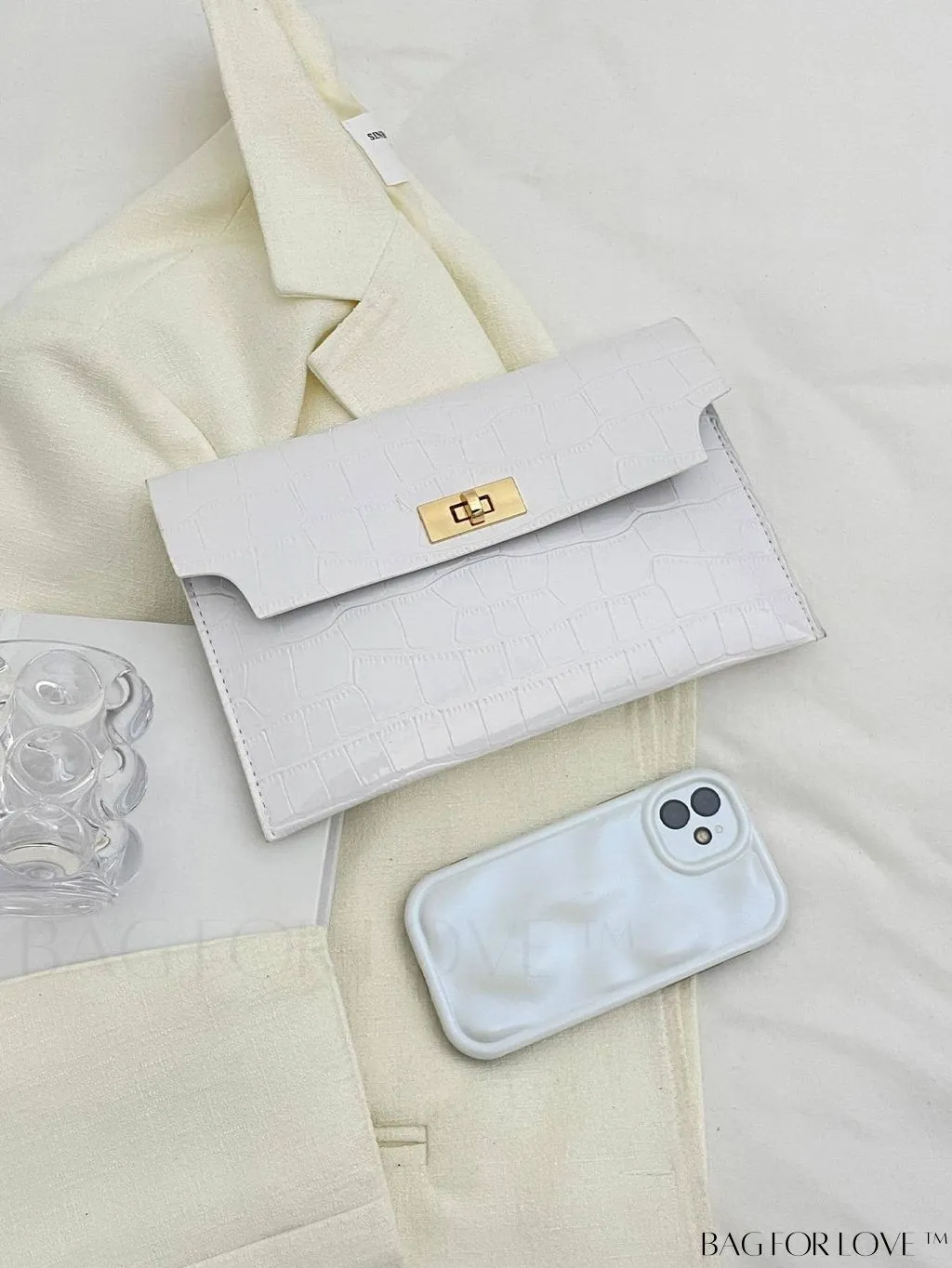 BagForLove - Womens Crocodile Print Envelope Clutch: Chic and Stylish.