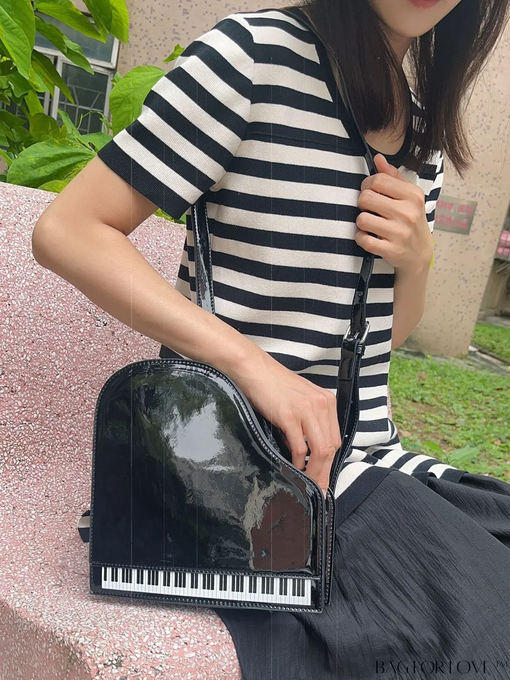 BagForLove - Womens Vintage Piano Style Crossbody Bag: Elegant and Novelty Shoulder Handbag