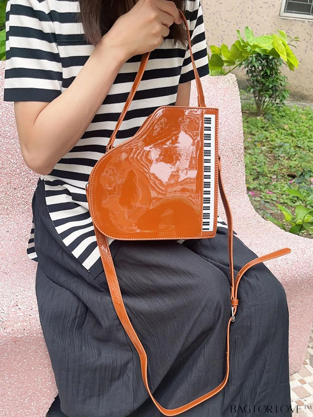 BagForLove - Womens Vintage Piano Style Crossbody Bag: Elegant and Novelty Shoulder Handbag