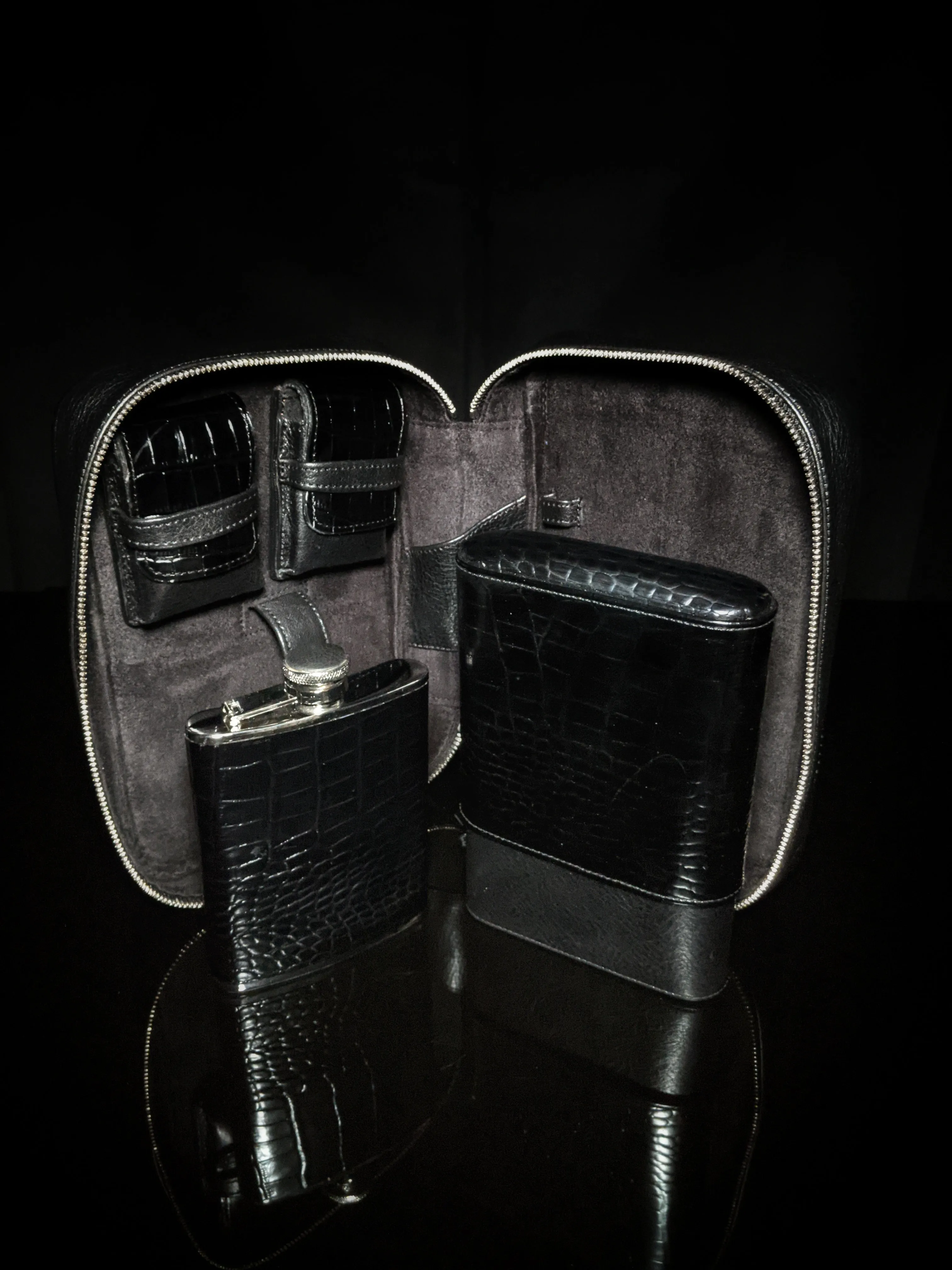 Brizard and Co Havana Traveler-Croco Pattern Black Leather NIB
