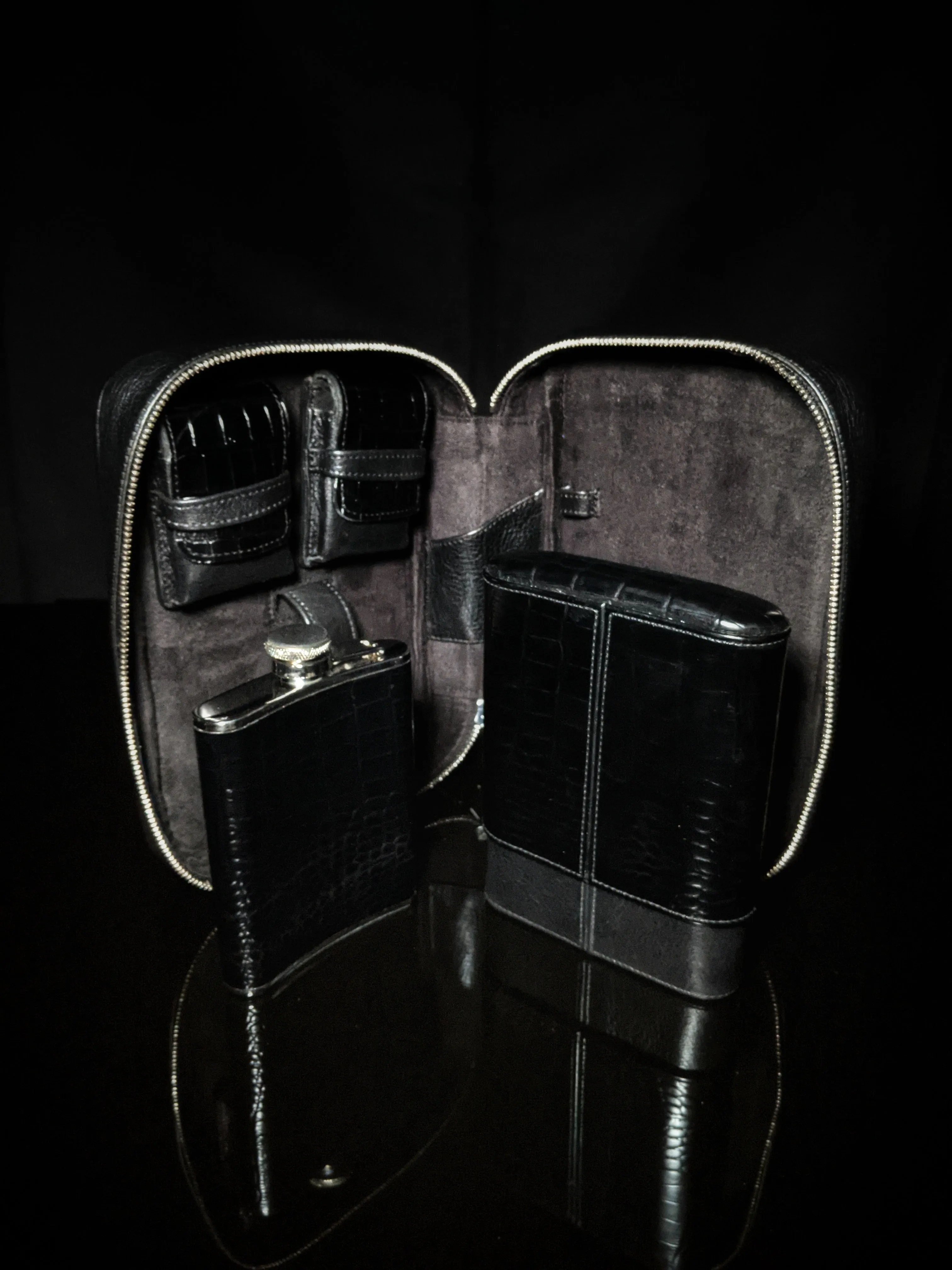 Brizard and Co Havana Traveler-Croco Pattern Black Leather NIB