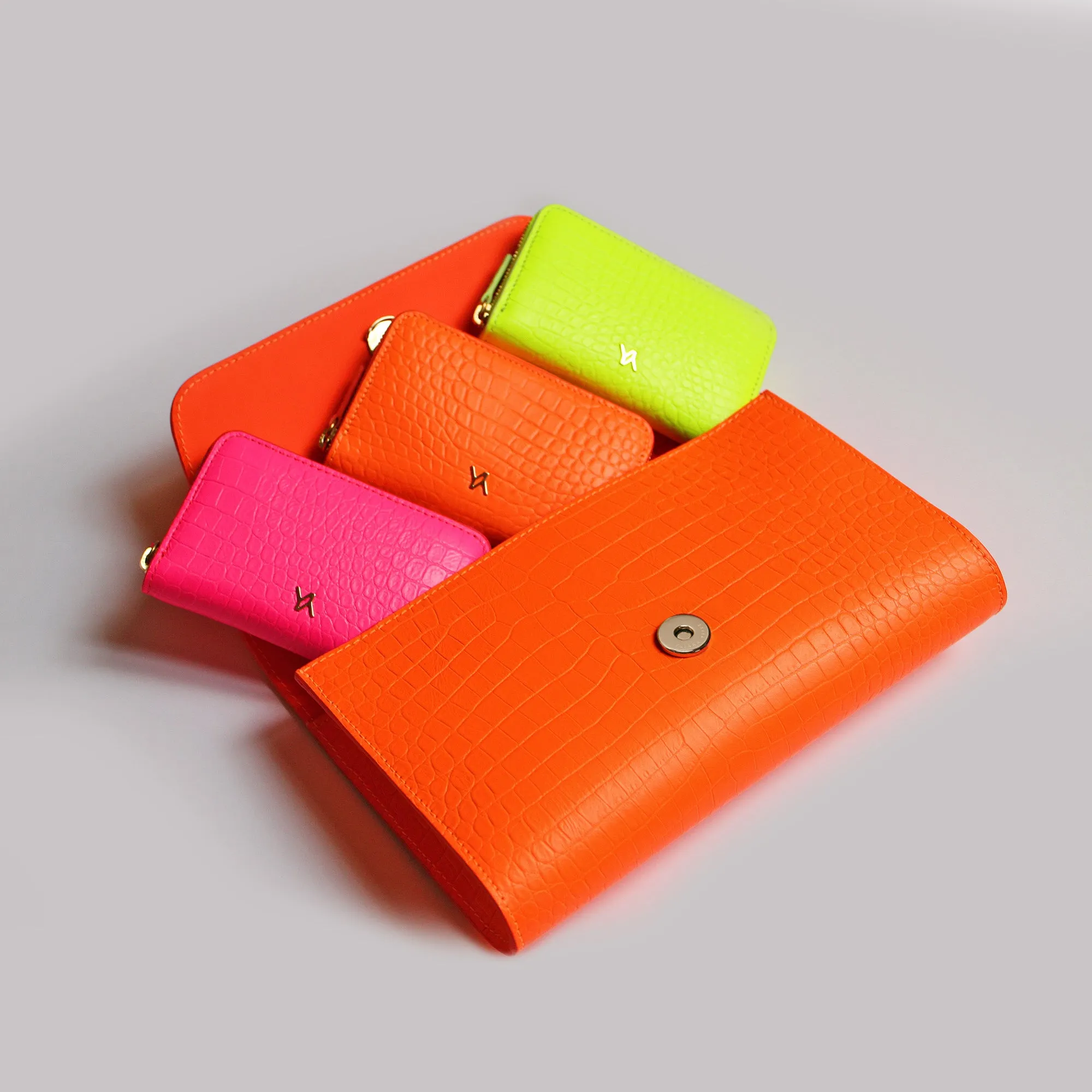 Cali clutch neon orange