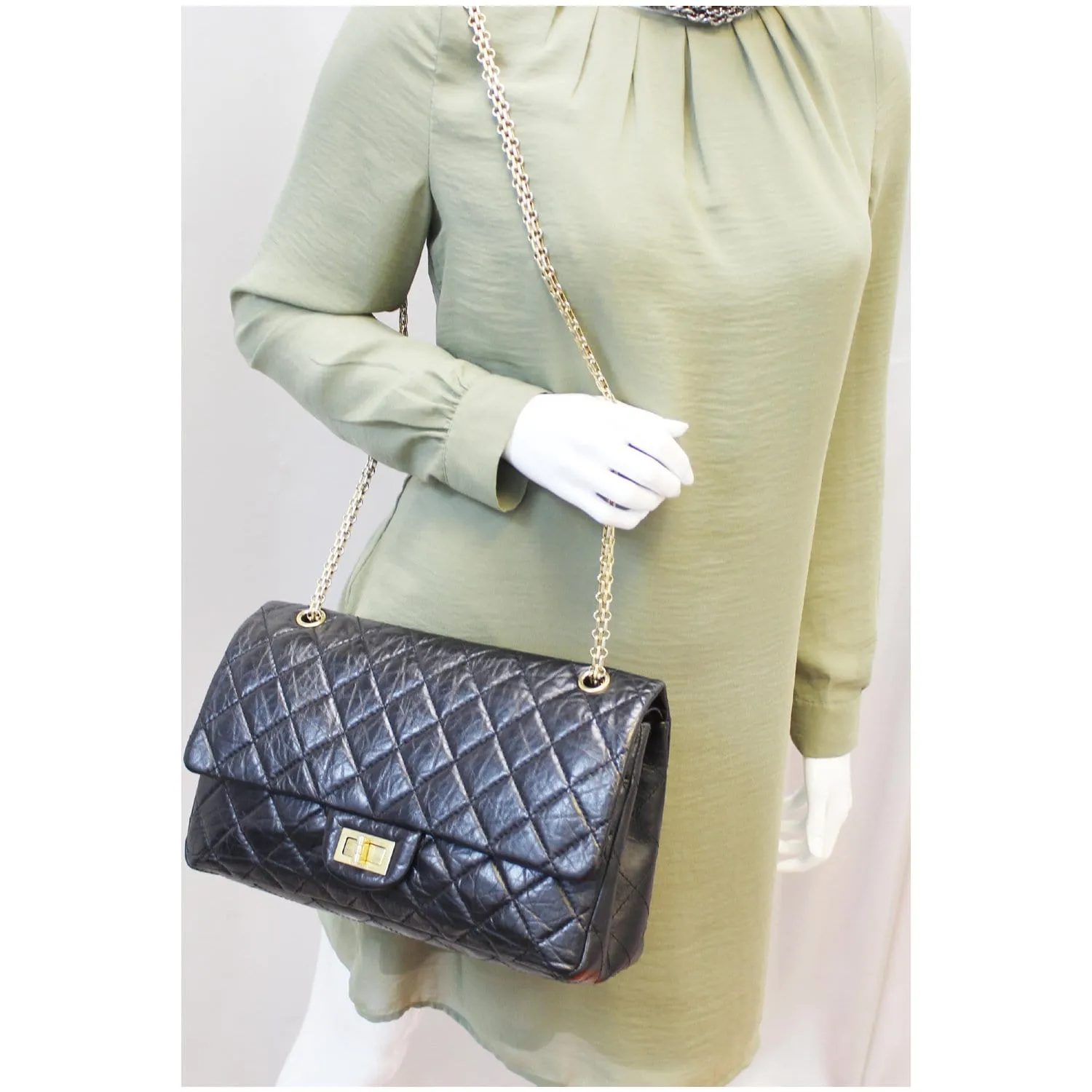 CHANEL 2.55 Reissue Calfskin Leather Flap Shoulder Bag Black