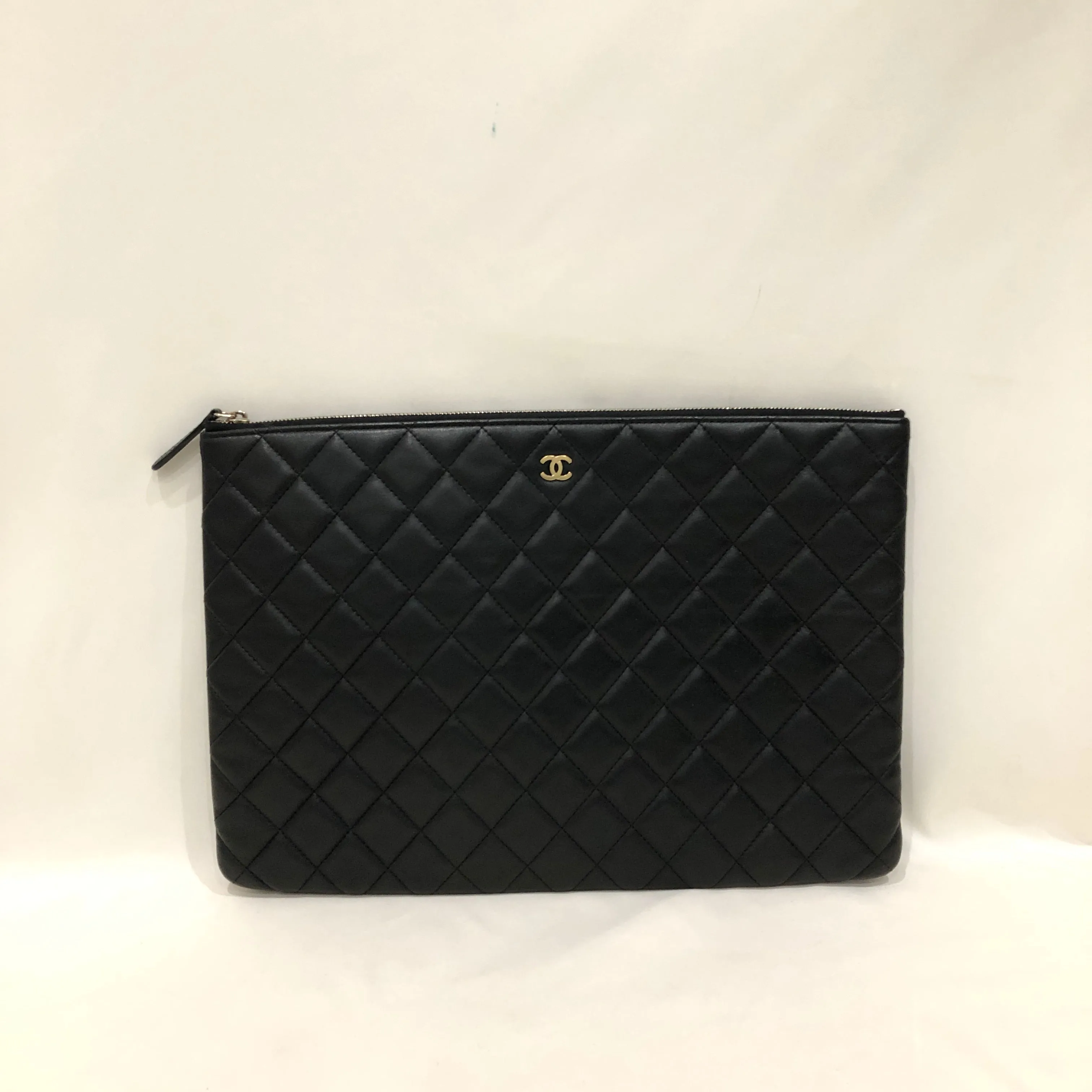 Chanel Black Leather CC Zippy Pouch Sku# 83263