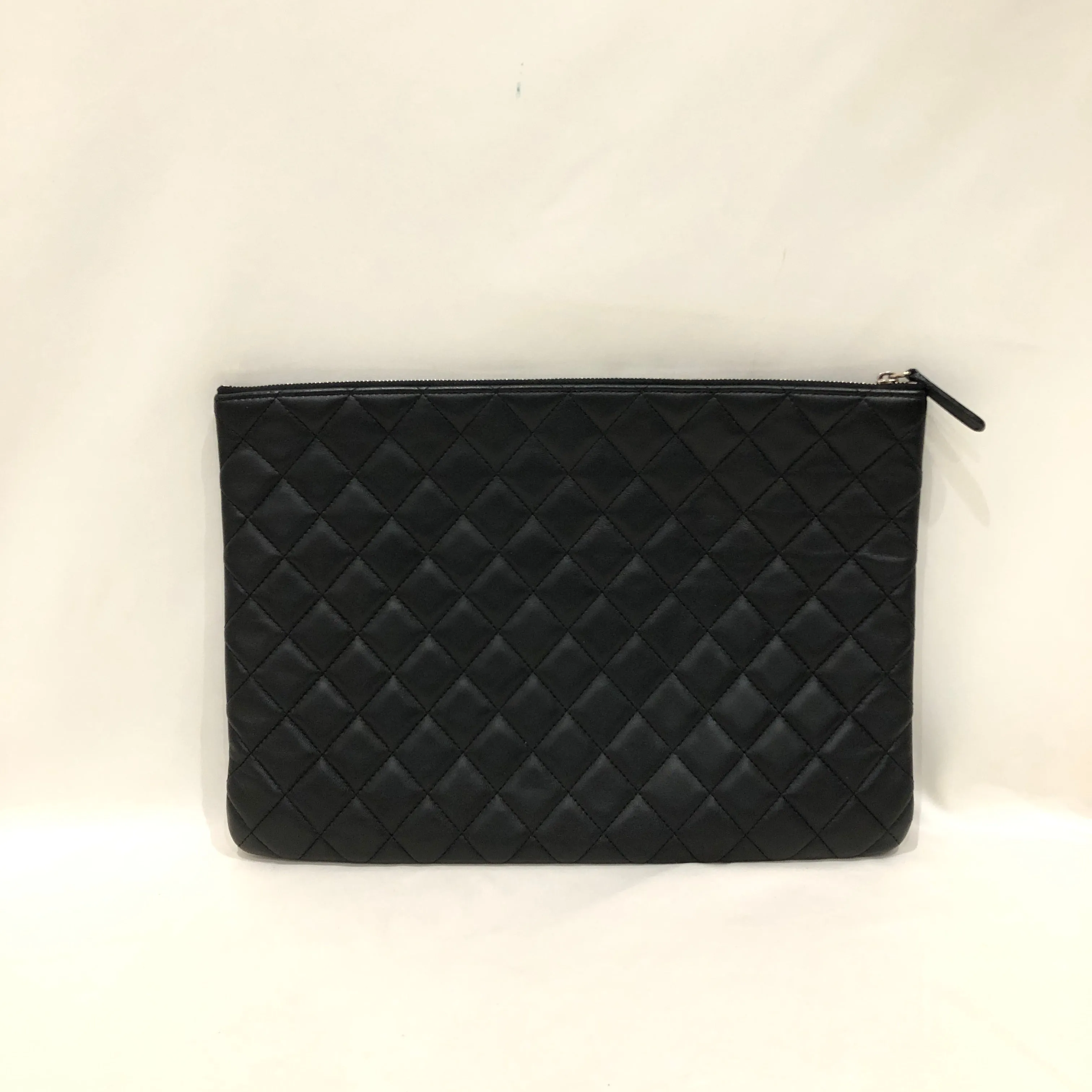 Chanel Black Leather CC Zippy Pouch Sku# 83263