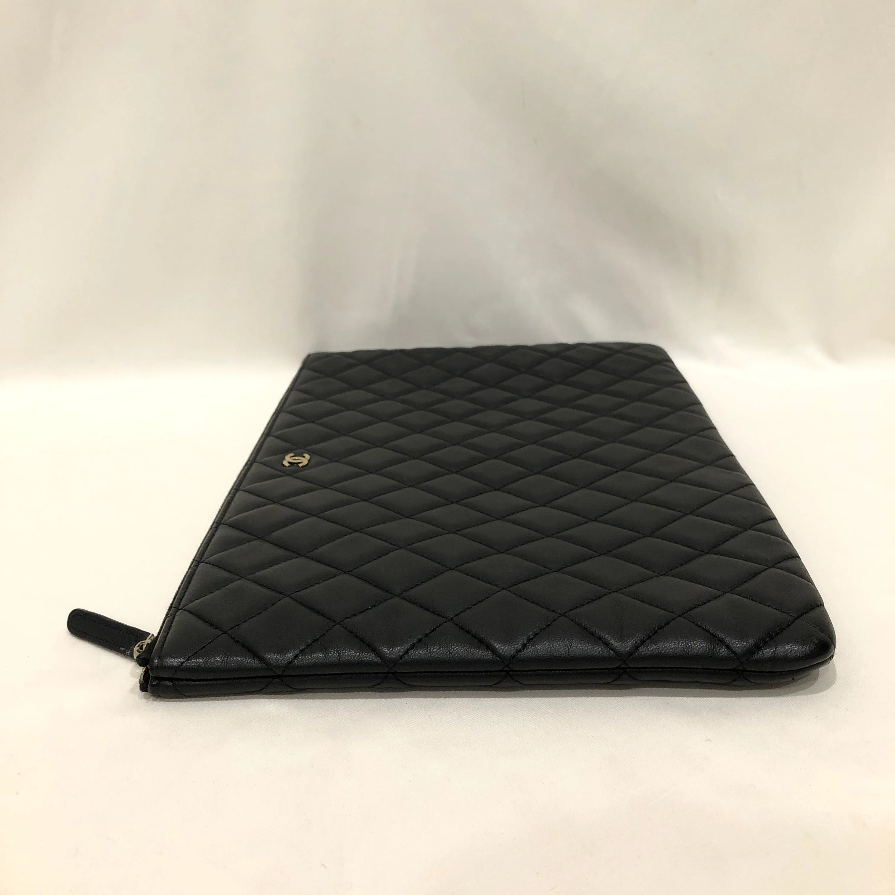 Chanel Black Leather CC Zippy Pouch Sku# 83263