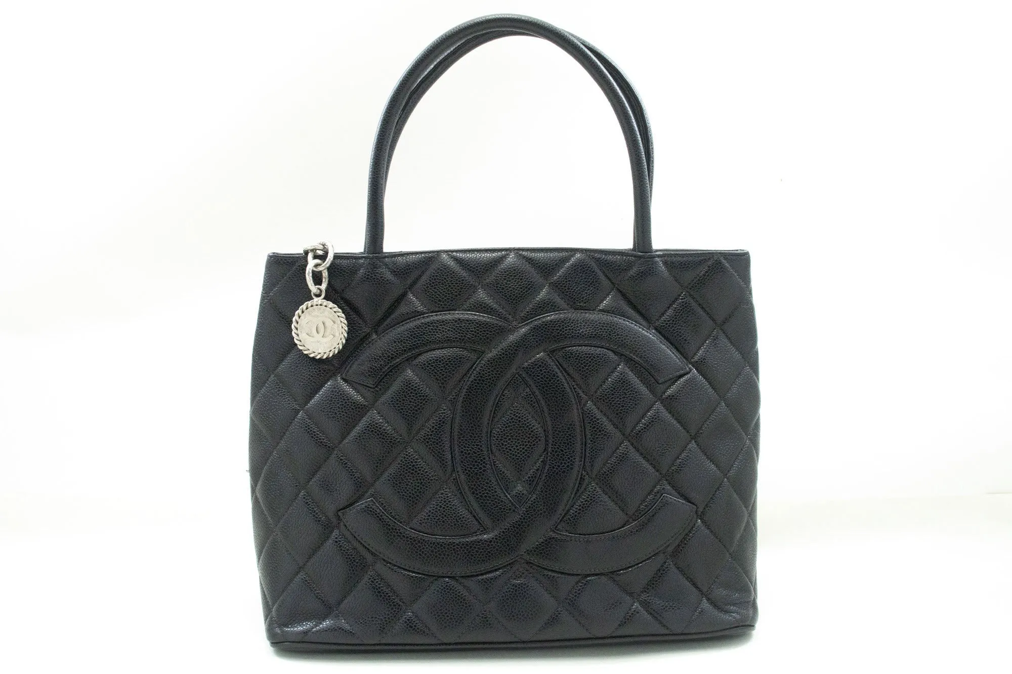 CHANEL Silver Medallion Grained Calfskin Leather Shoulder Bag n54