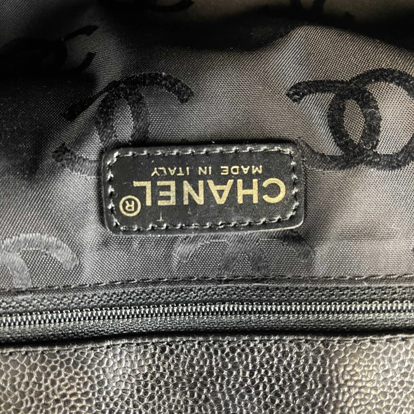 CHANEL - Vintage CC Open Caviar Leather Black Large Tote