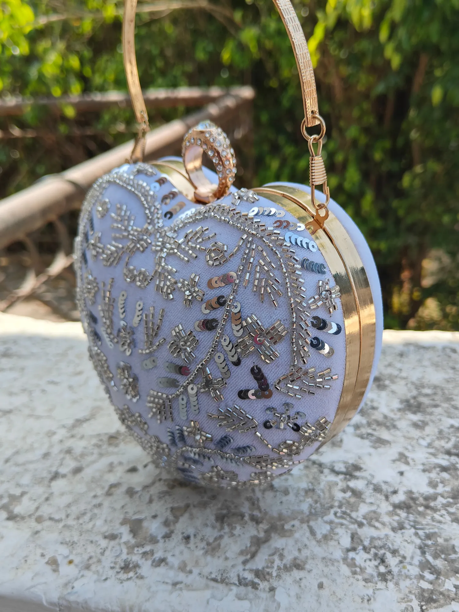 Cinderella White Heart Clutch