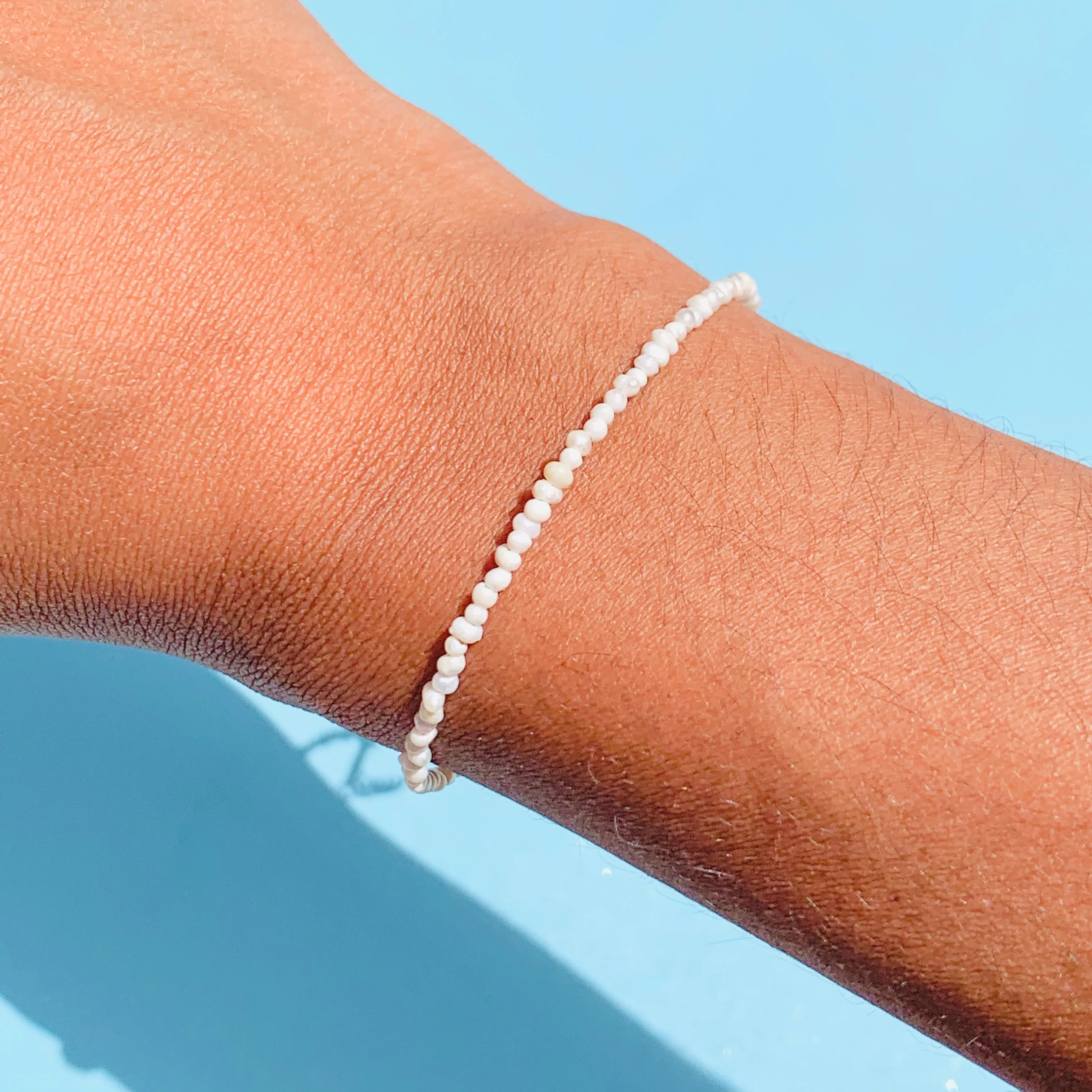 Dainty Pearl Beaded Bracelet