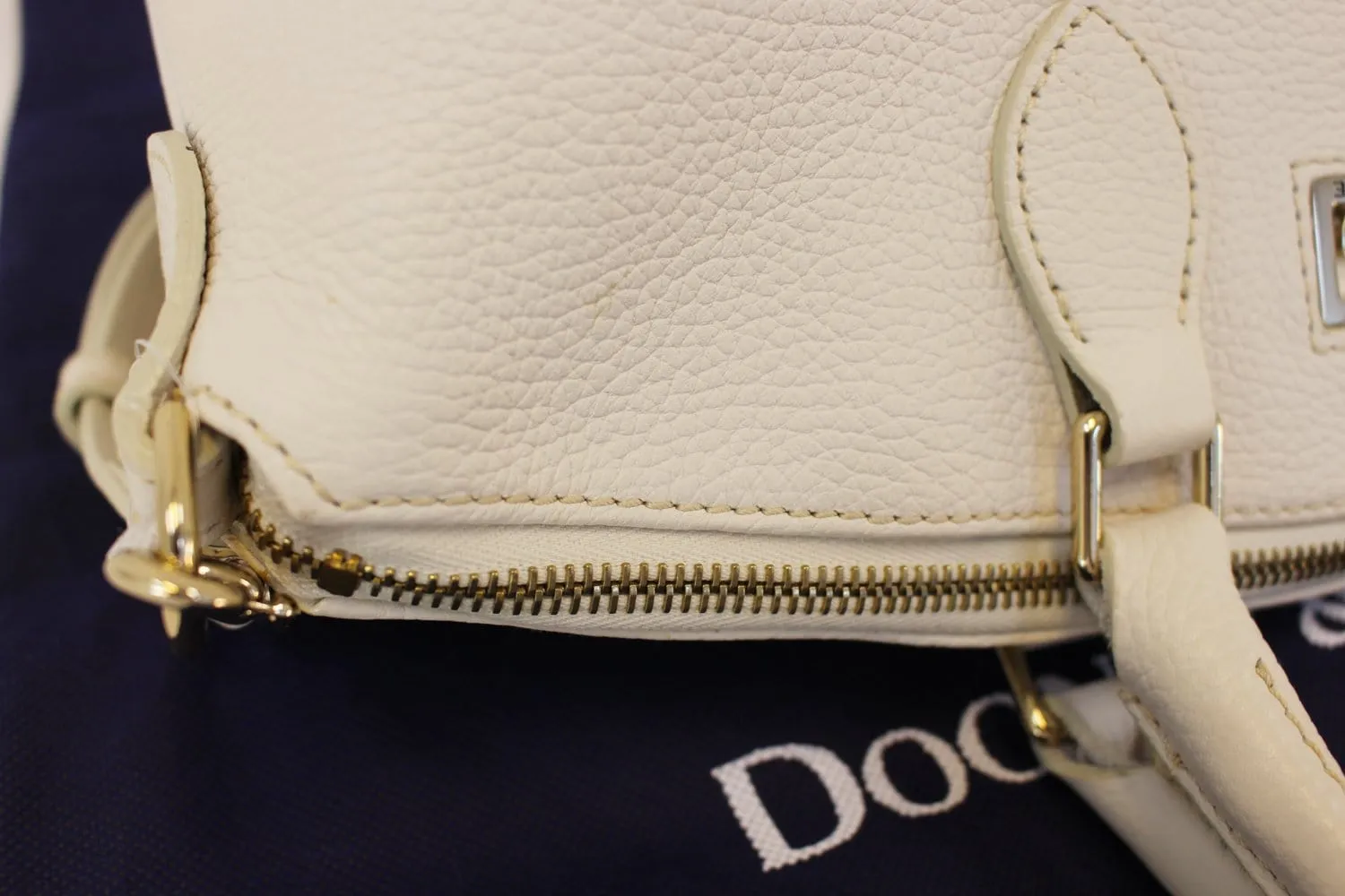 DOONEY & BOURKE White Leather Shoulder Bag