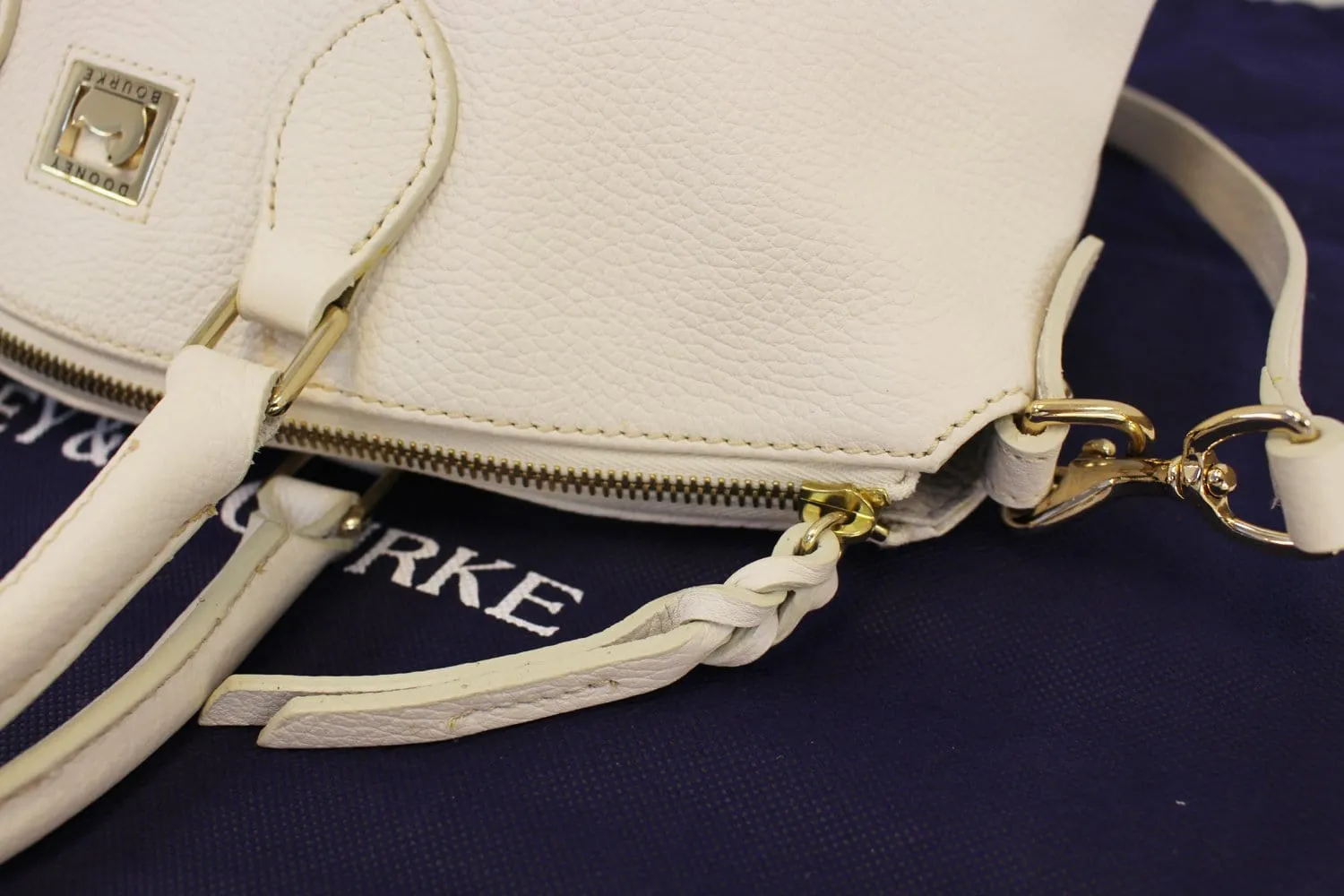 DOONEY & BOURKE White Leather Shoulder Bag
