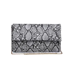 Essie Clutch