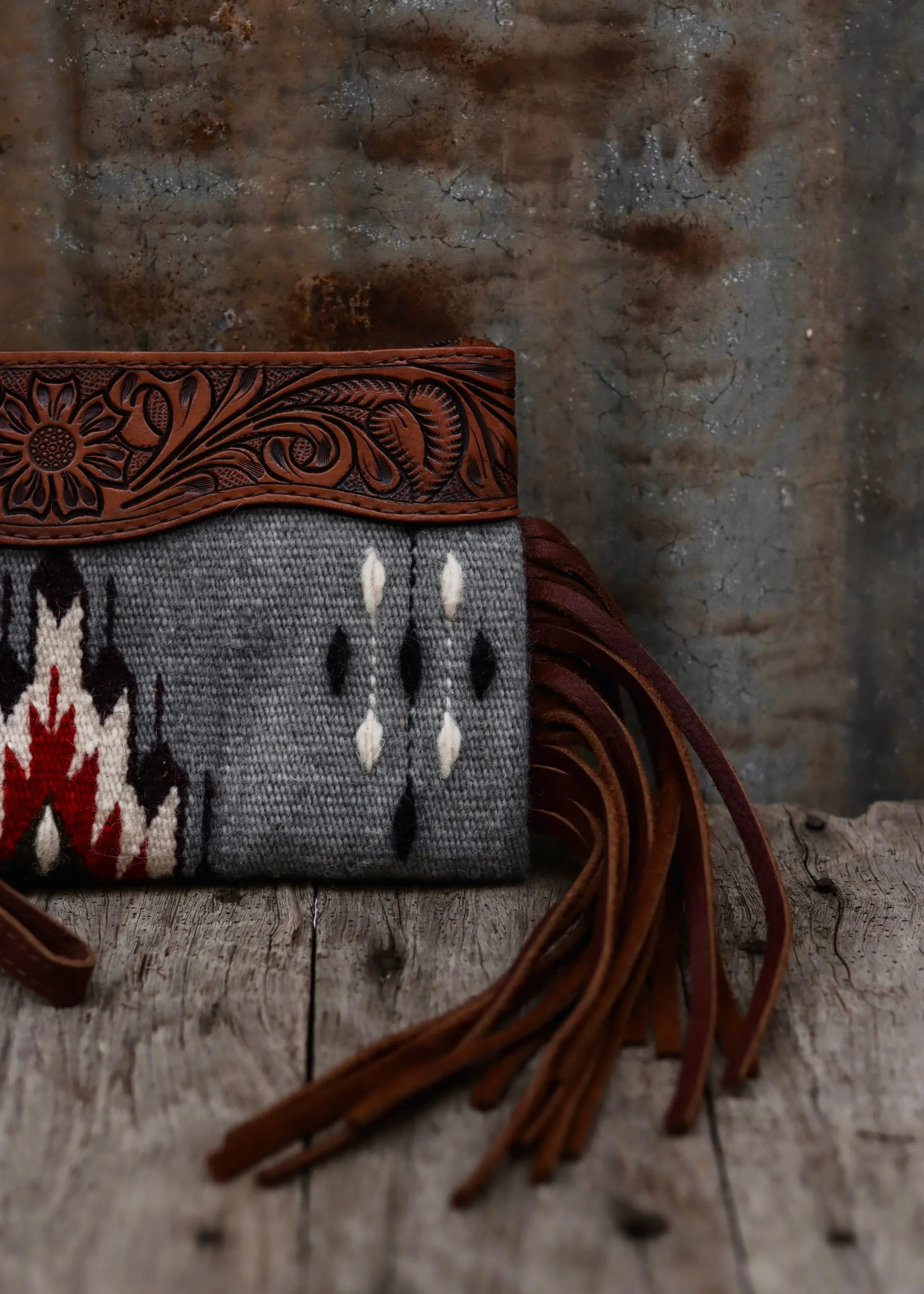 Everly Saddle Blanket Clutch - Chocolate Leather