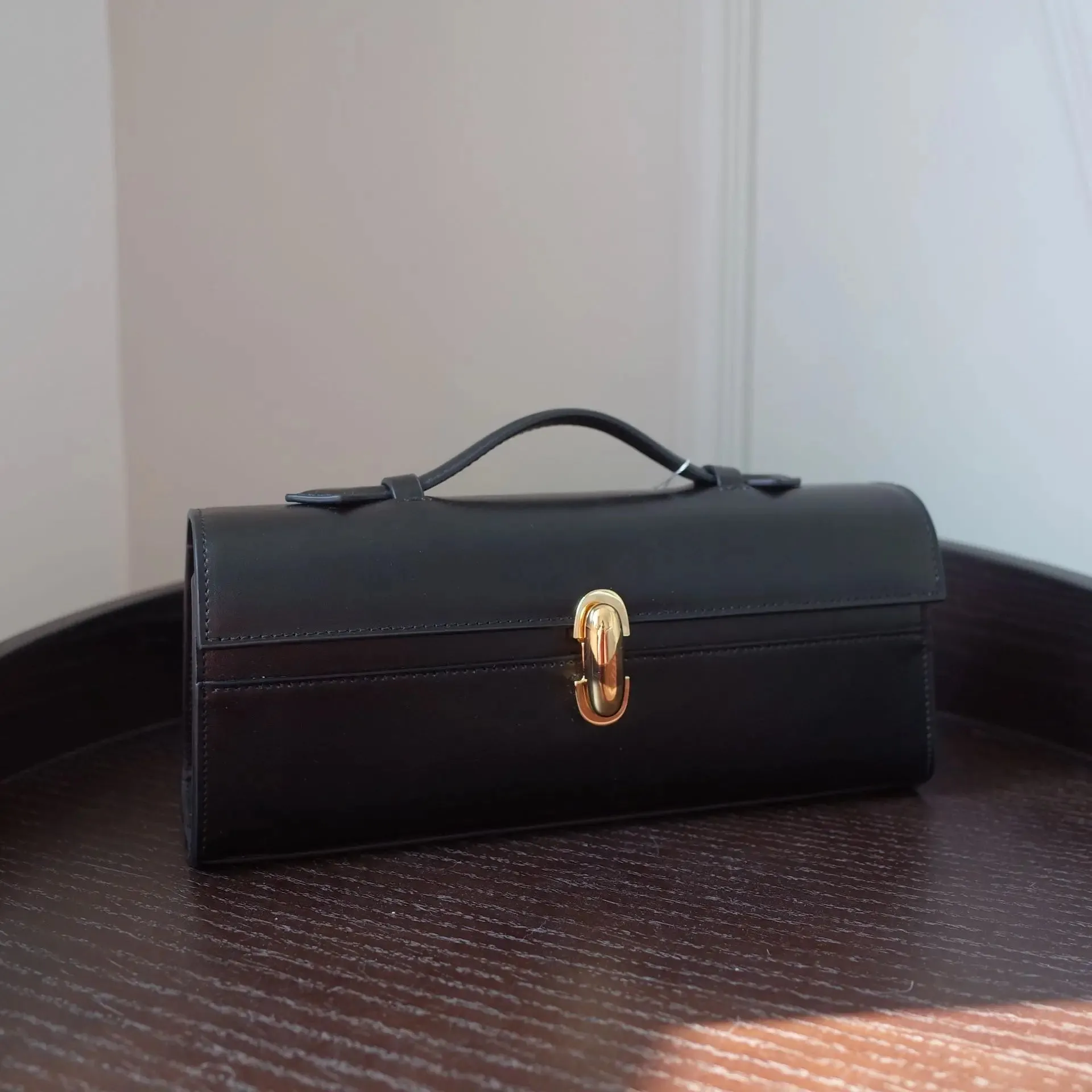 Genuine leather vintage handbag 2025 luxury design French simple calf leather horizontal small square bag fashion women handbag