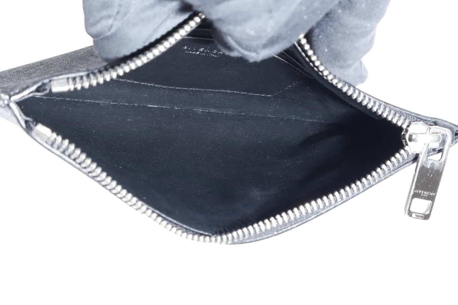 GIVENCHY ZIPPED POUCH 20 BLACK LEATHER SILVER HARDWARE NO DUST COVER