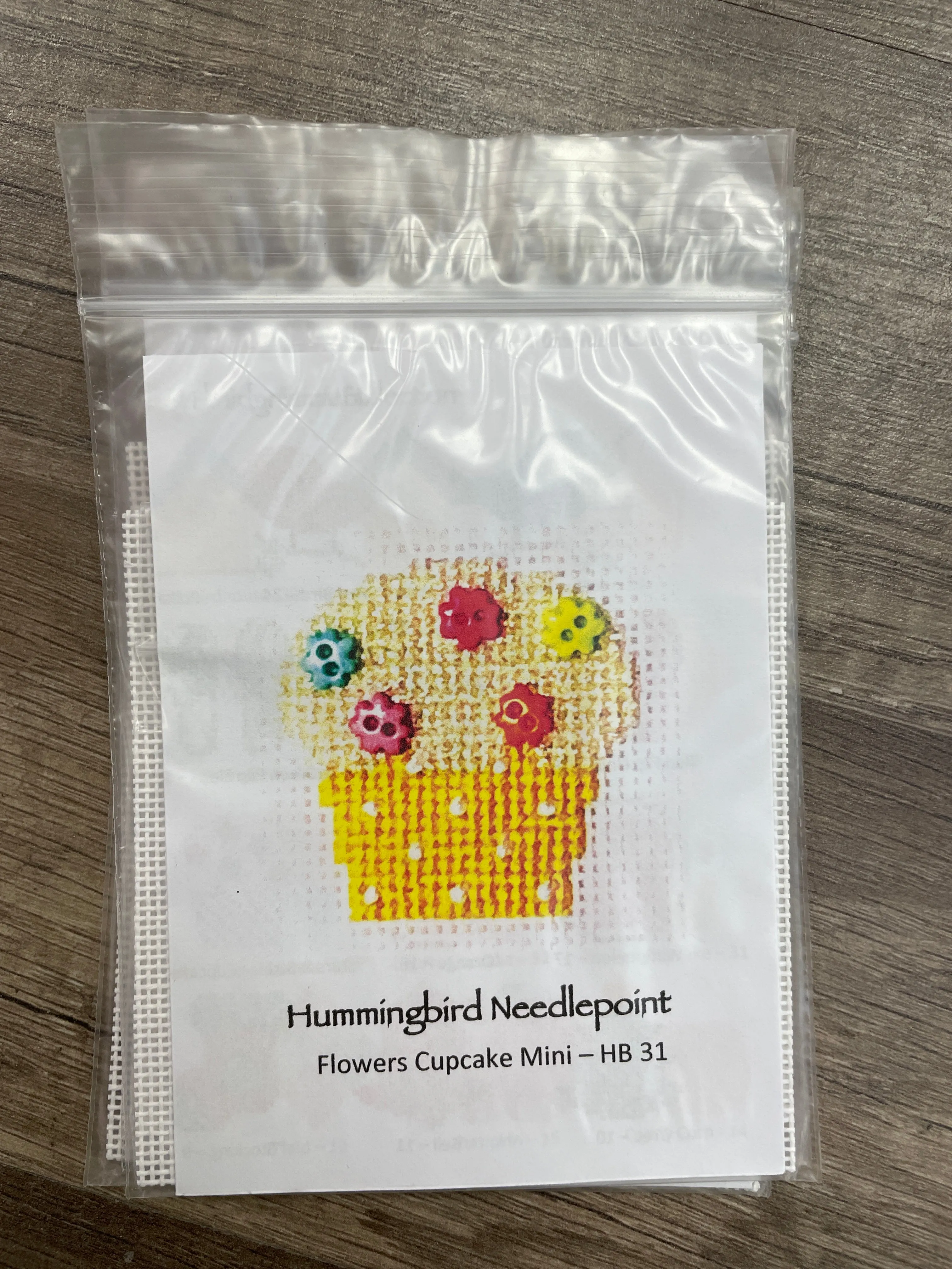 HB-31  - Mini - Flowers Cupcake