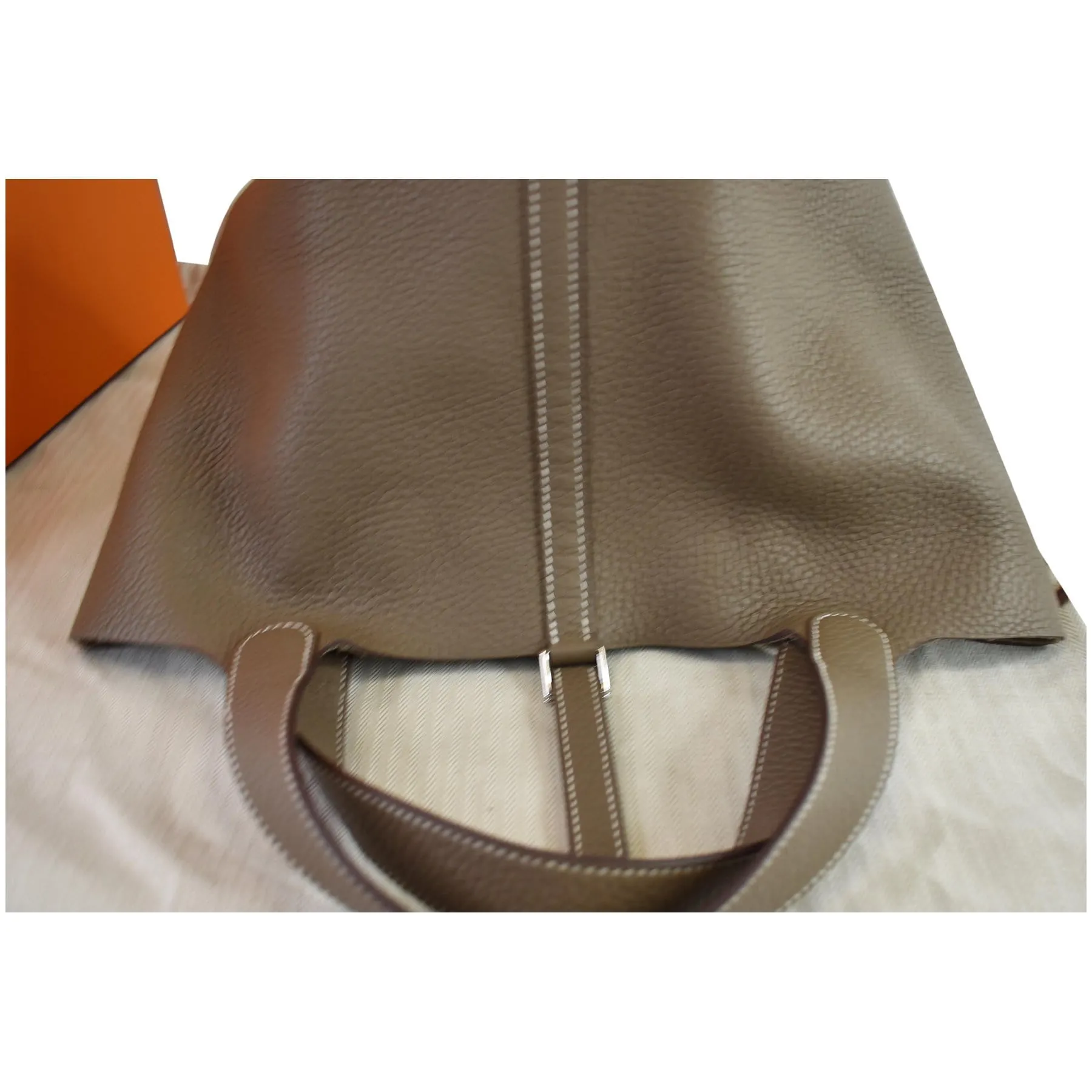HERMES Picotin Lock 22 Taurillon Clemence Leather Satchel Bag Taupe