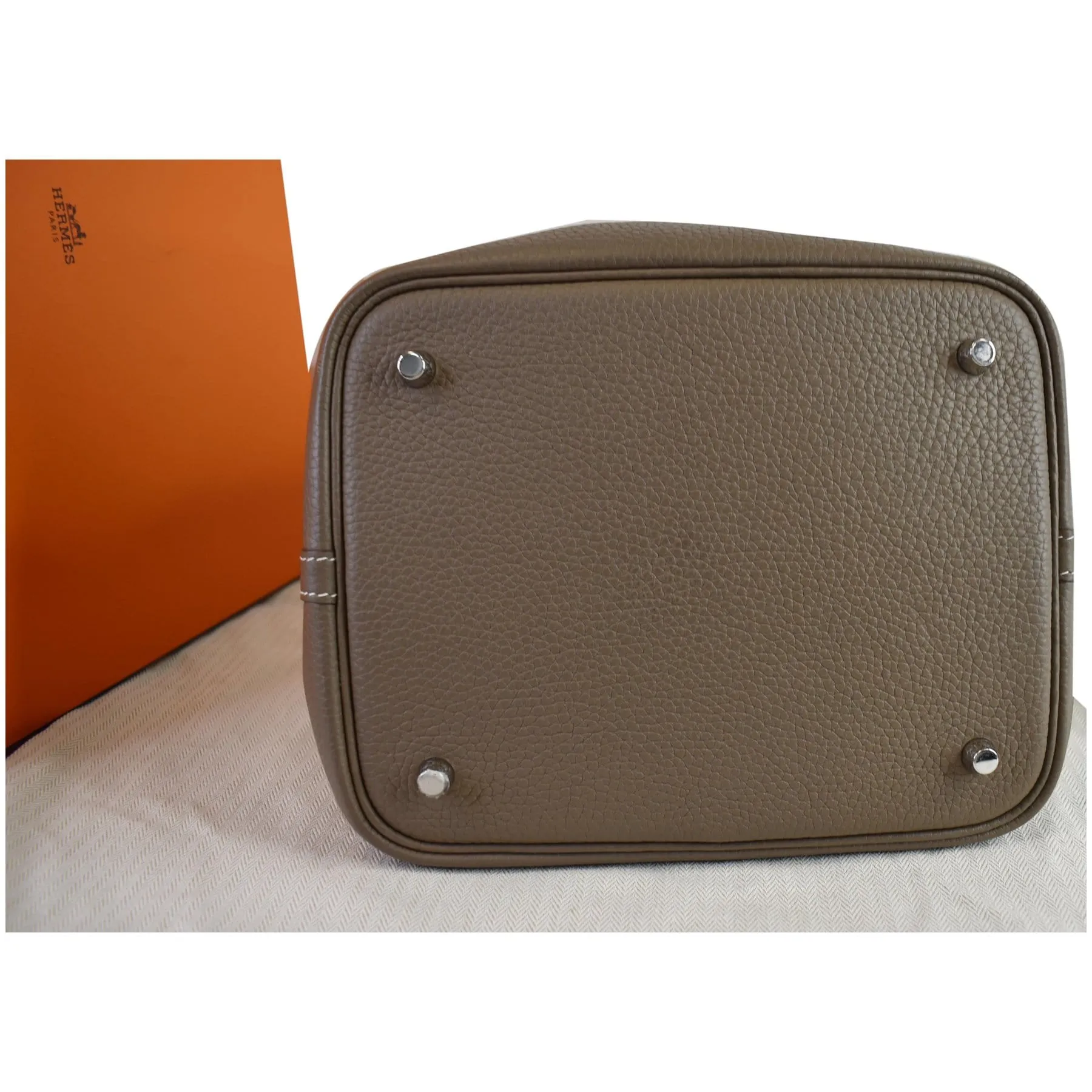 HERMES Picotin Lock 22 Taurillon Clemence Leather Satchel Bag Taupe