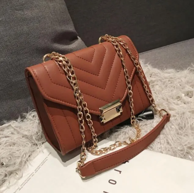 High Quality PU Leather Designer Handbag With Lock Chain
